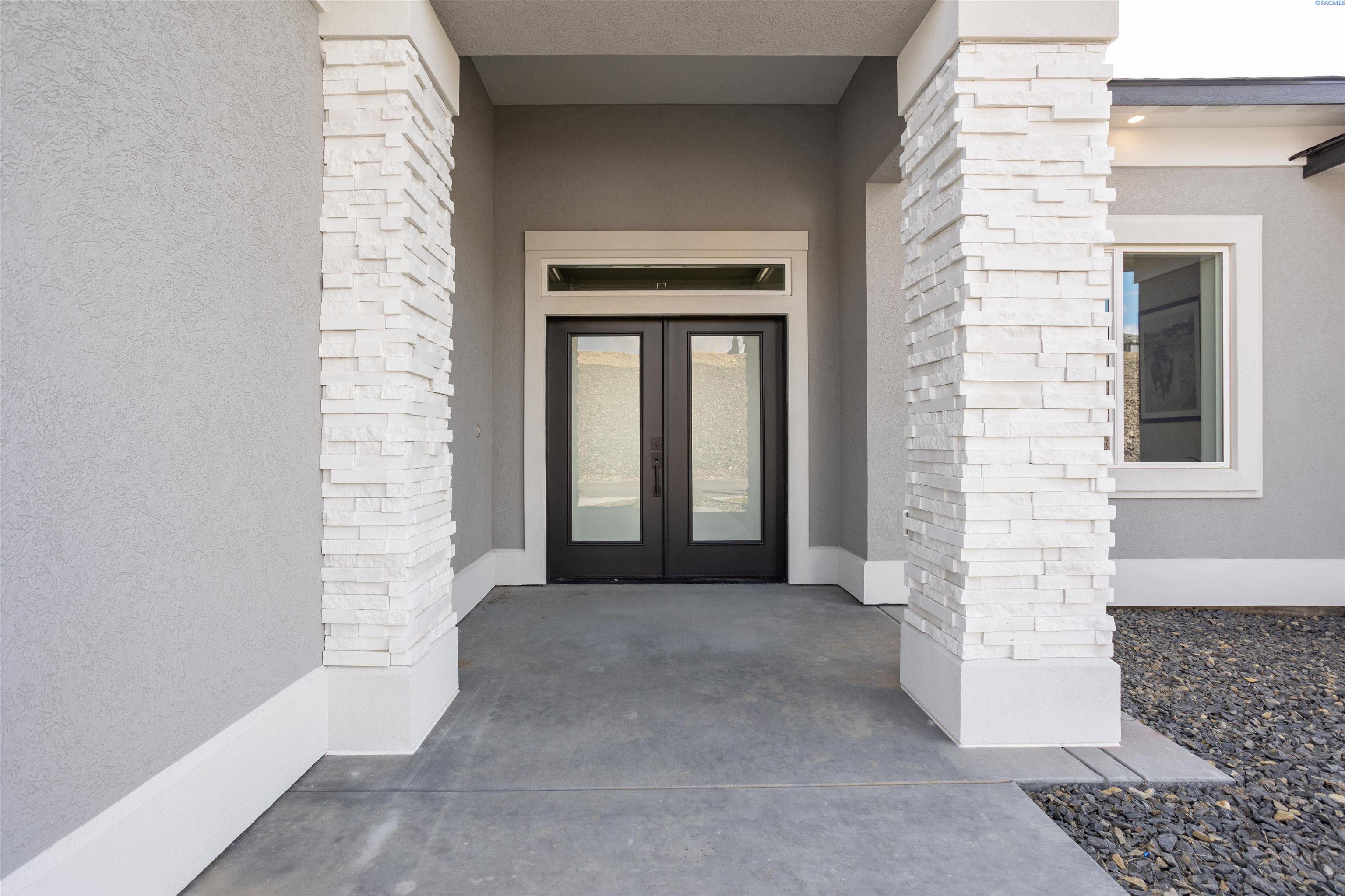 1110 Florida Loop, Kennewick, WA 99338