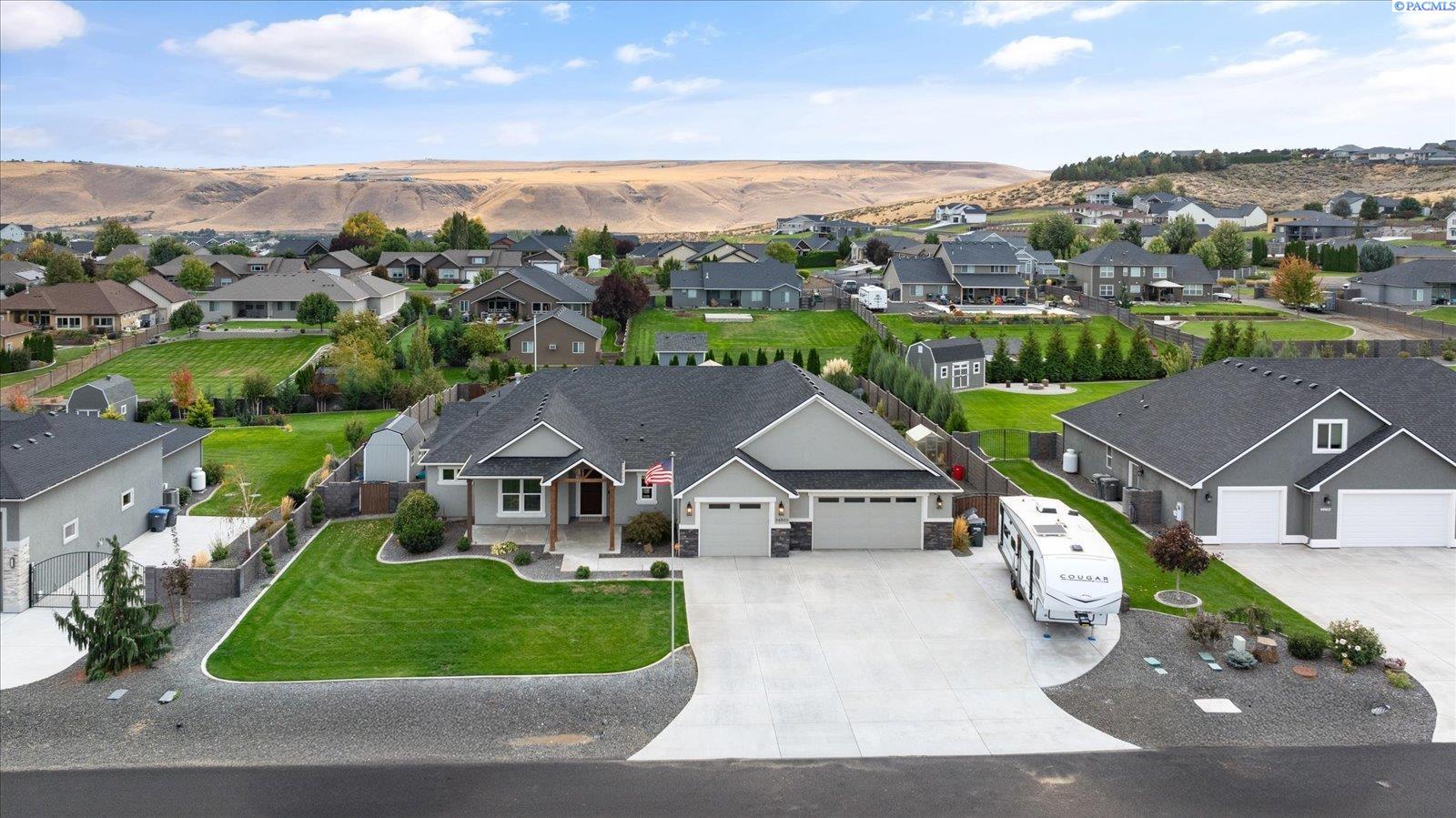 84905 Wallowa Rd, Kennewick, WA 99338
