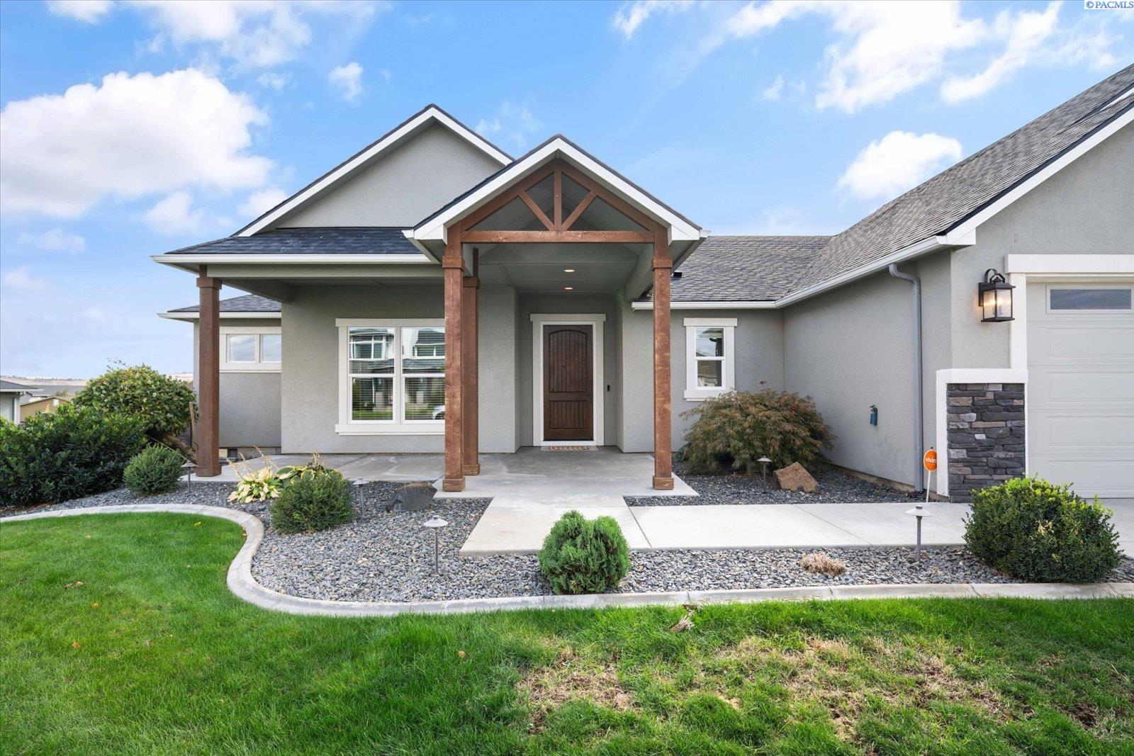 84905 Wallowa Rd, Kennewick, WA 99338