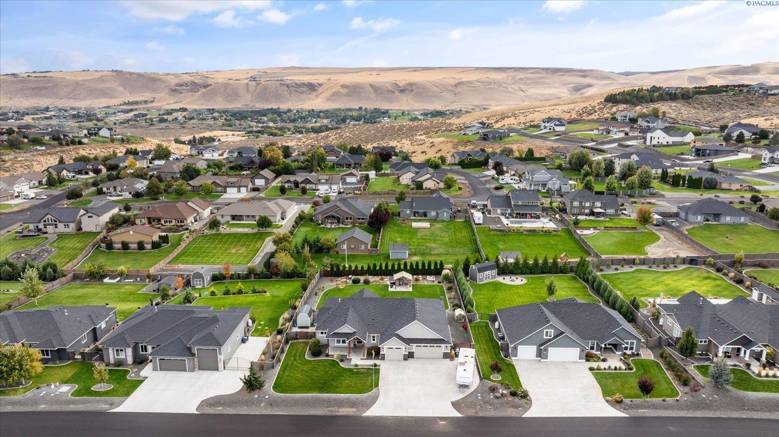 84905 Wallowa Rd, Kennewick, WA 99338