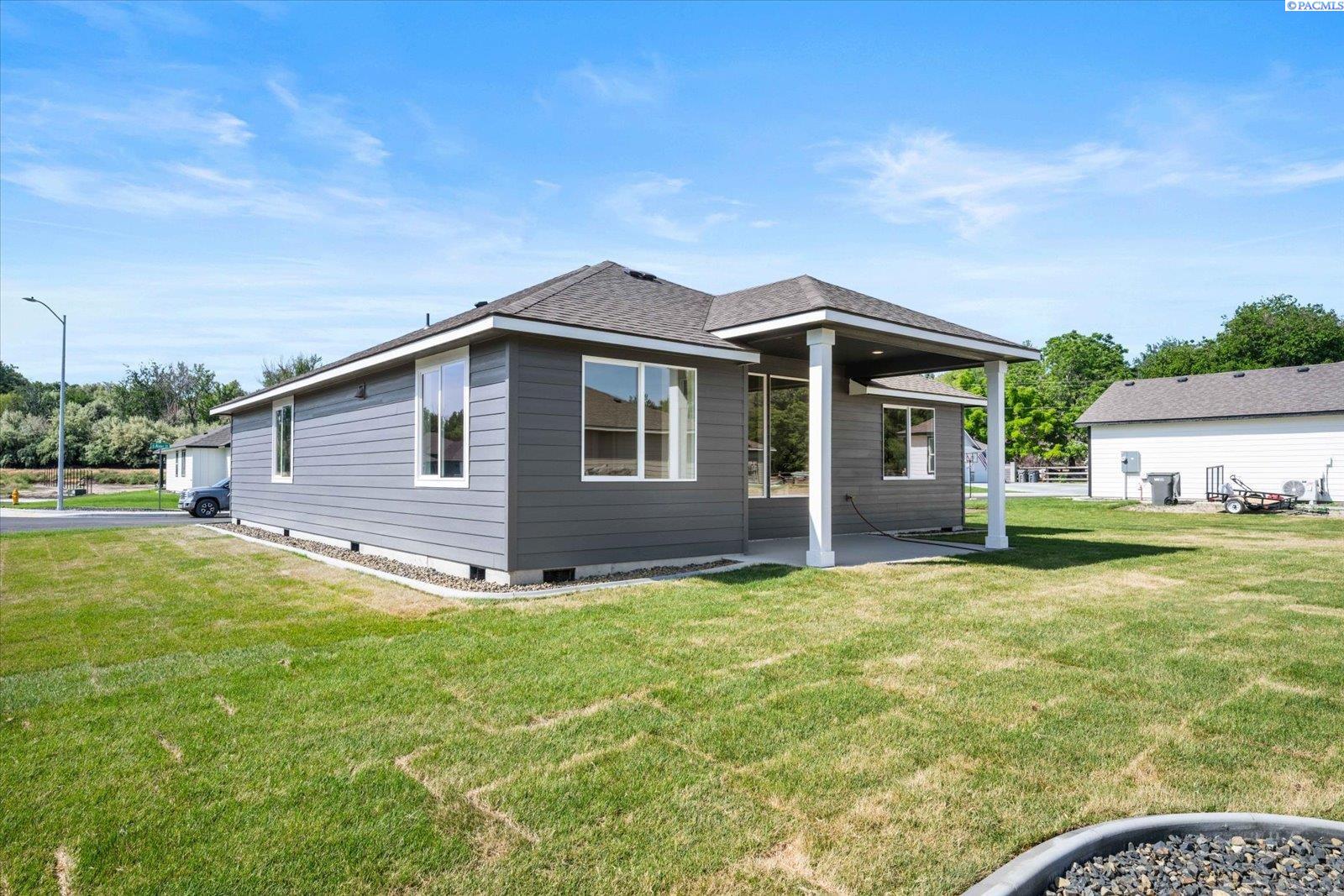 2851 Alder St, Kennewick, WA 99337