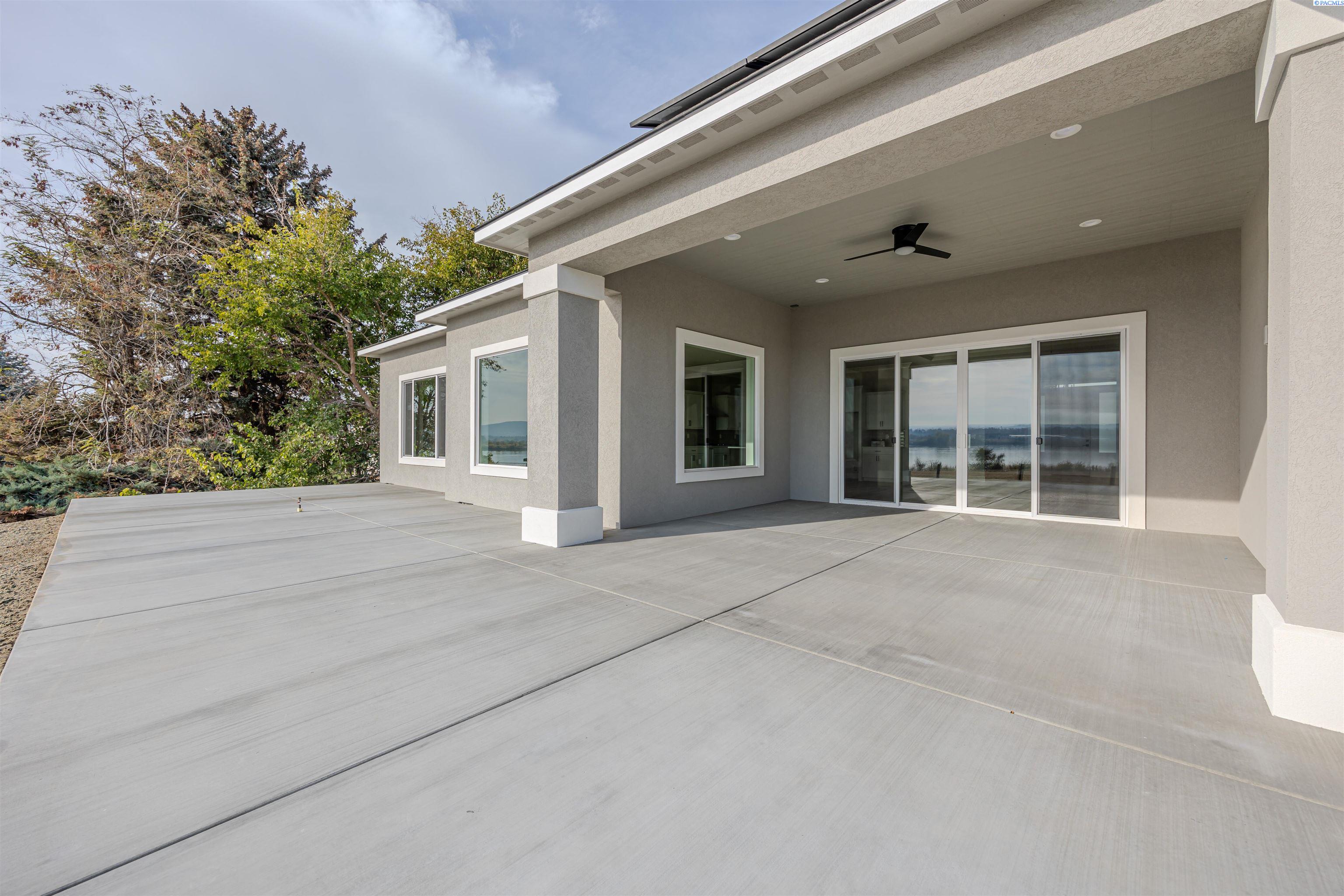 12726 Clark Fork Rd, Pasco, WA 99301
