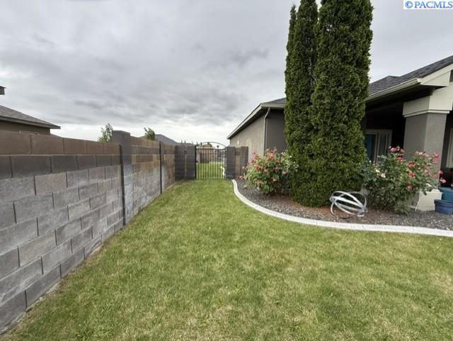 6535 Cobalt Dr, West Richland, WA 99353