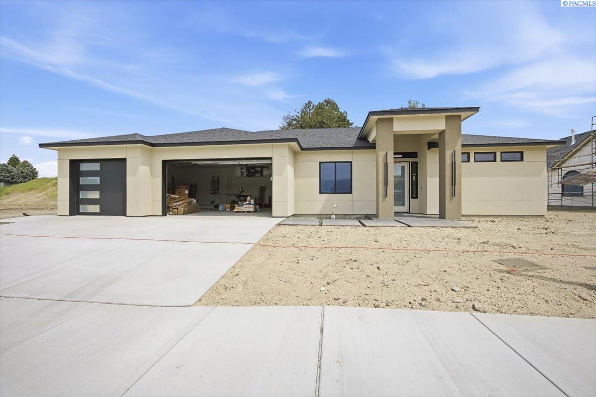 8034 12th Ave, Kennewick, WA 99338