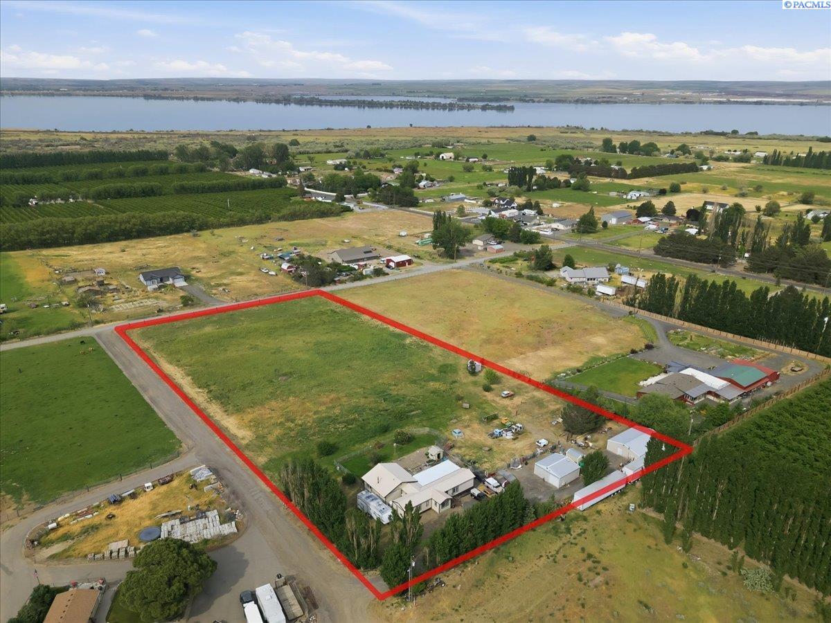 70301 2410 Prse , Kennewick, WA 99337
