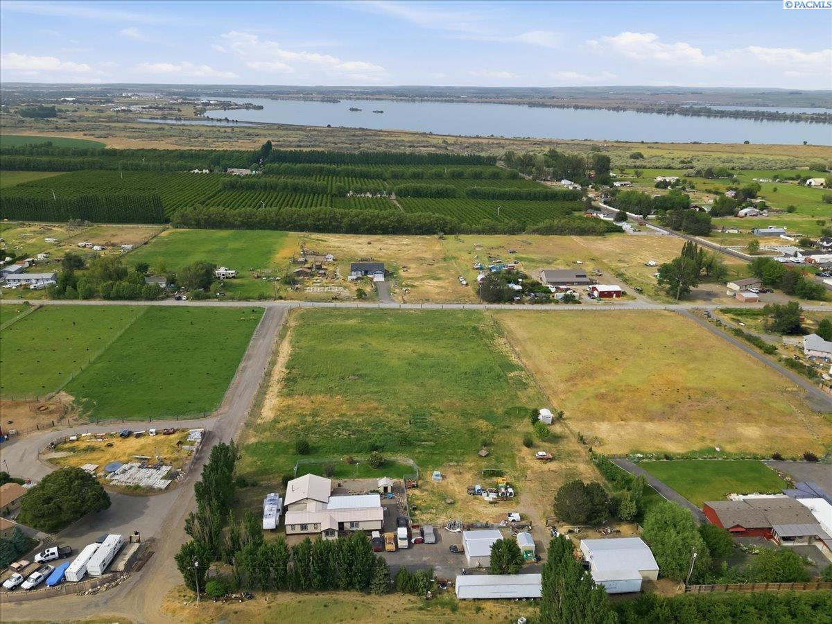 70301 2410 Prse , Kennewick, WA 99337