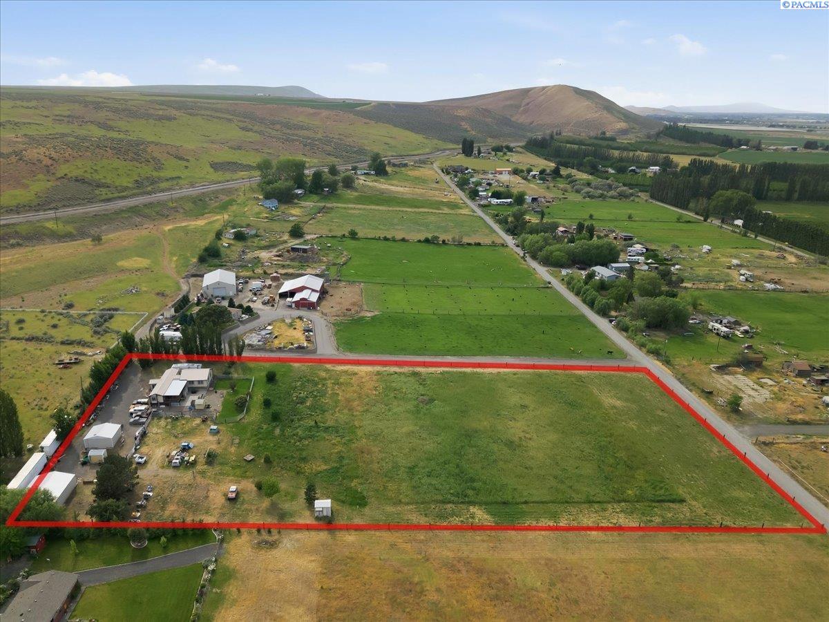 70301 2410 Prse , Kennewick, WA 99337