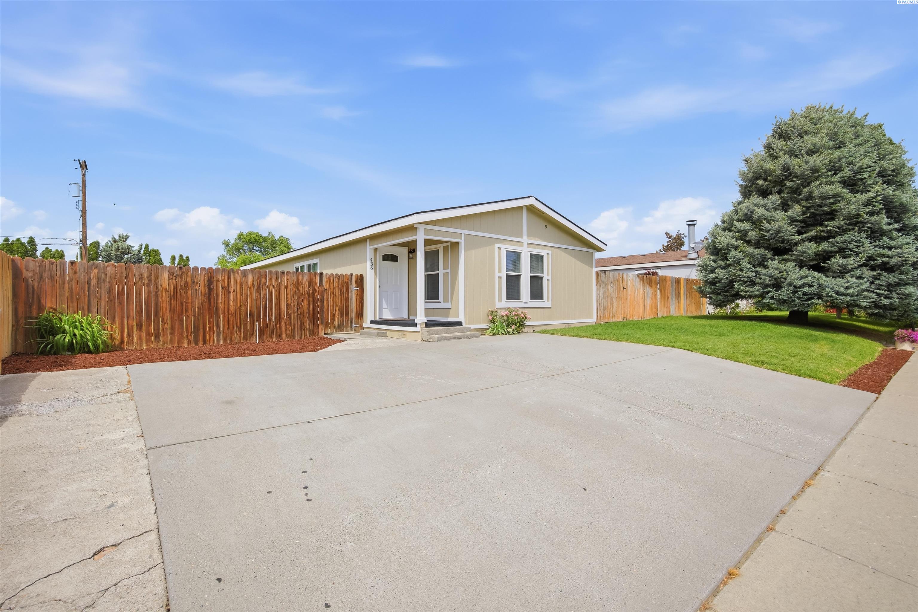 436 Douglas Ave, Pasco, WA 99301