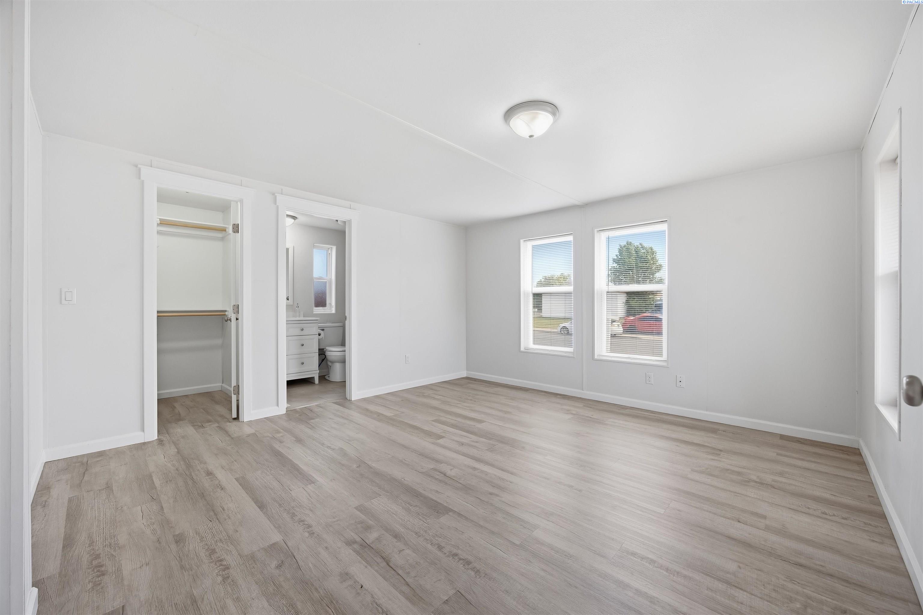 436 Douglas Ave, Pasco, WA 99301