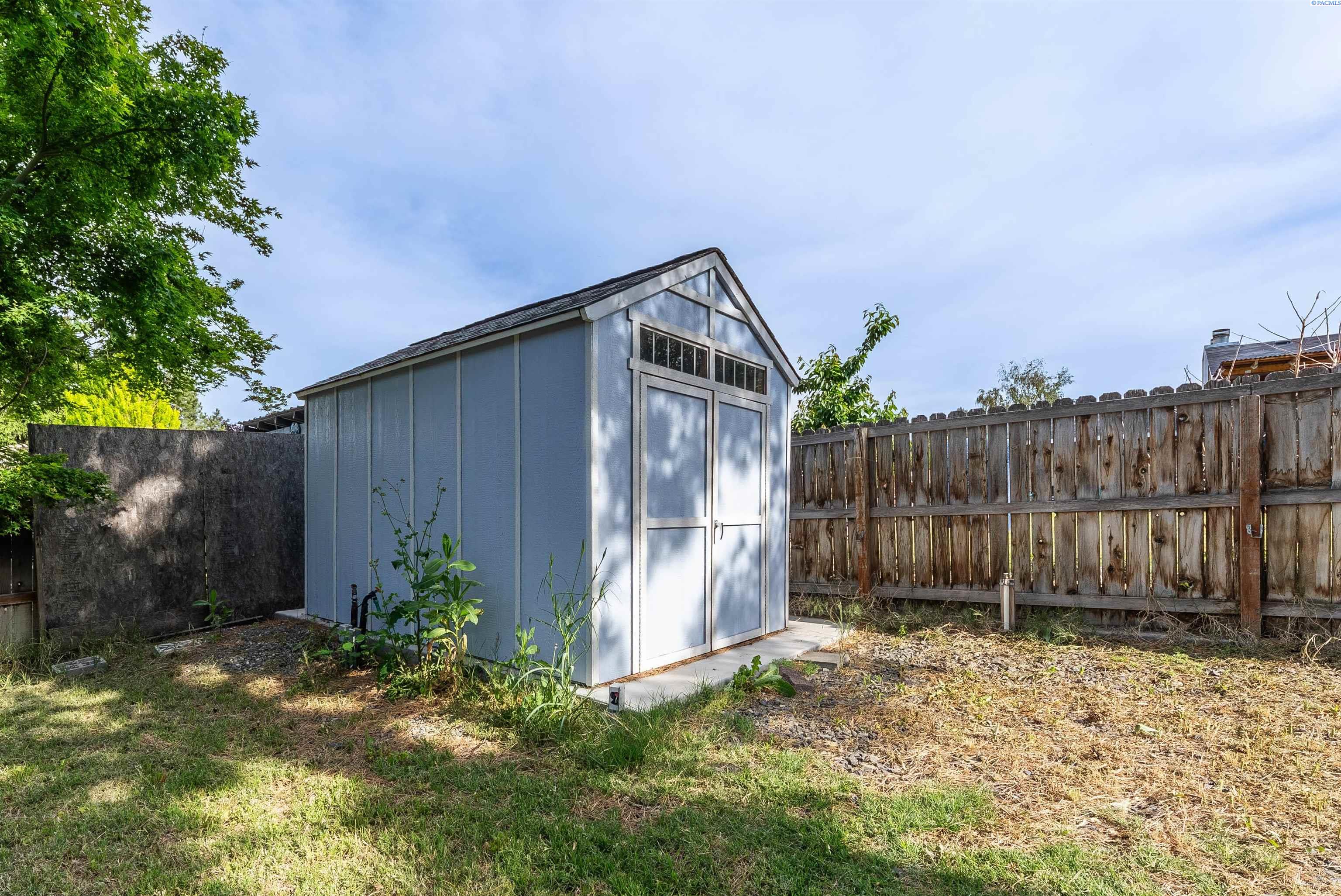 1201 15th Pl, Kennewick, WA 99337