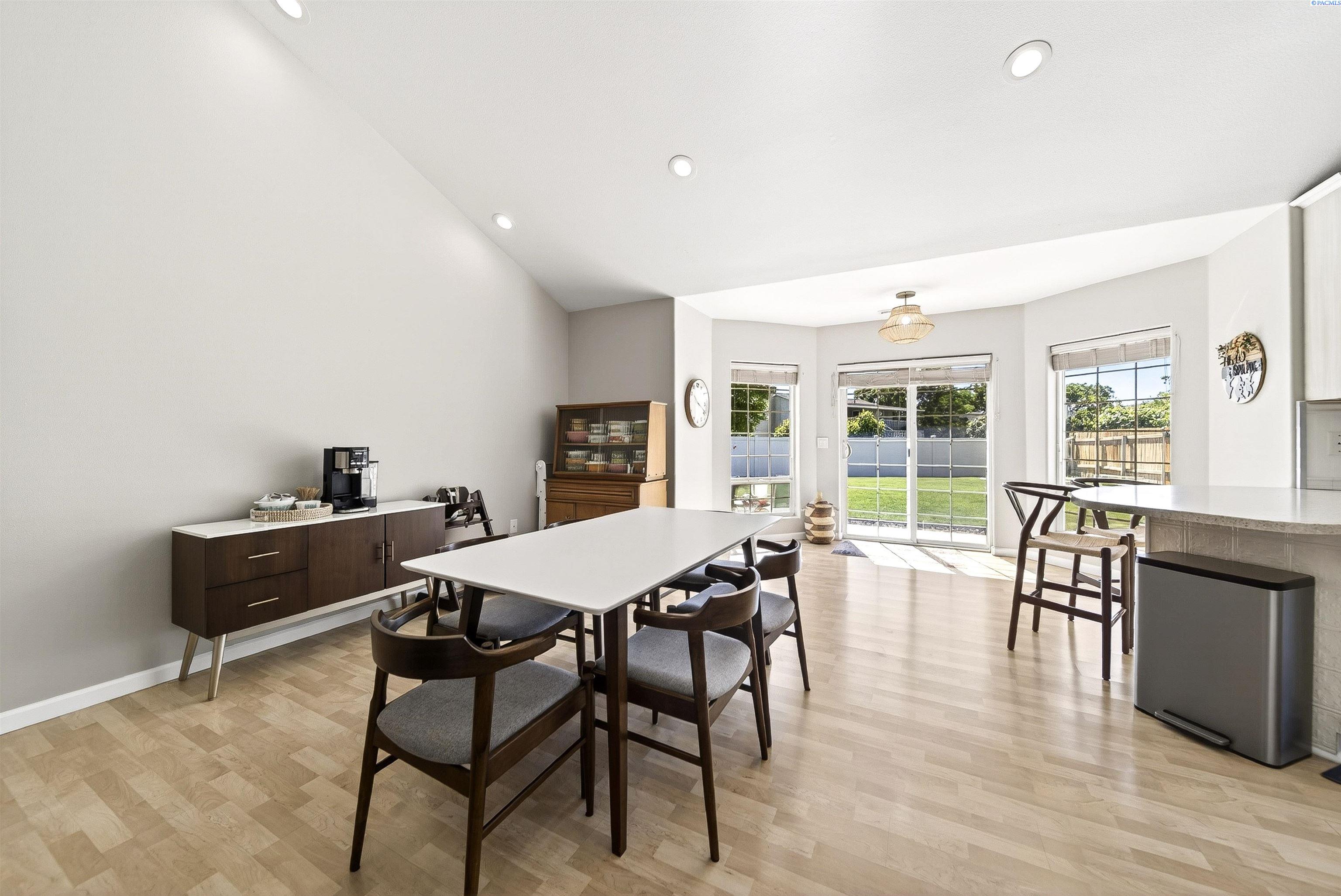 4805 Robin Ct, West Richland, WA 99353