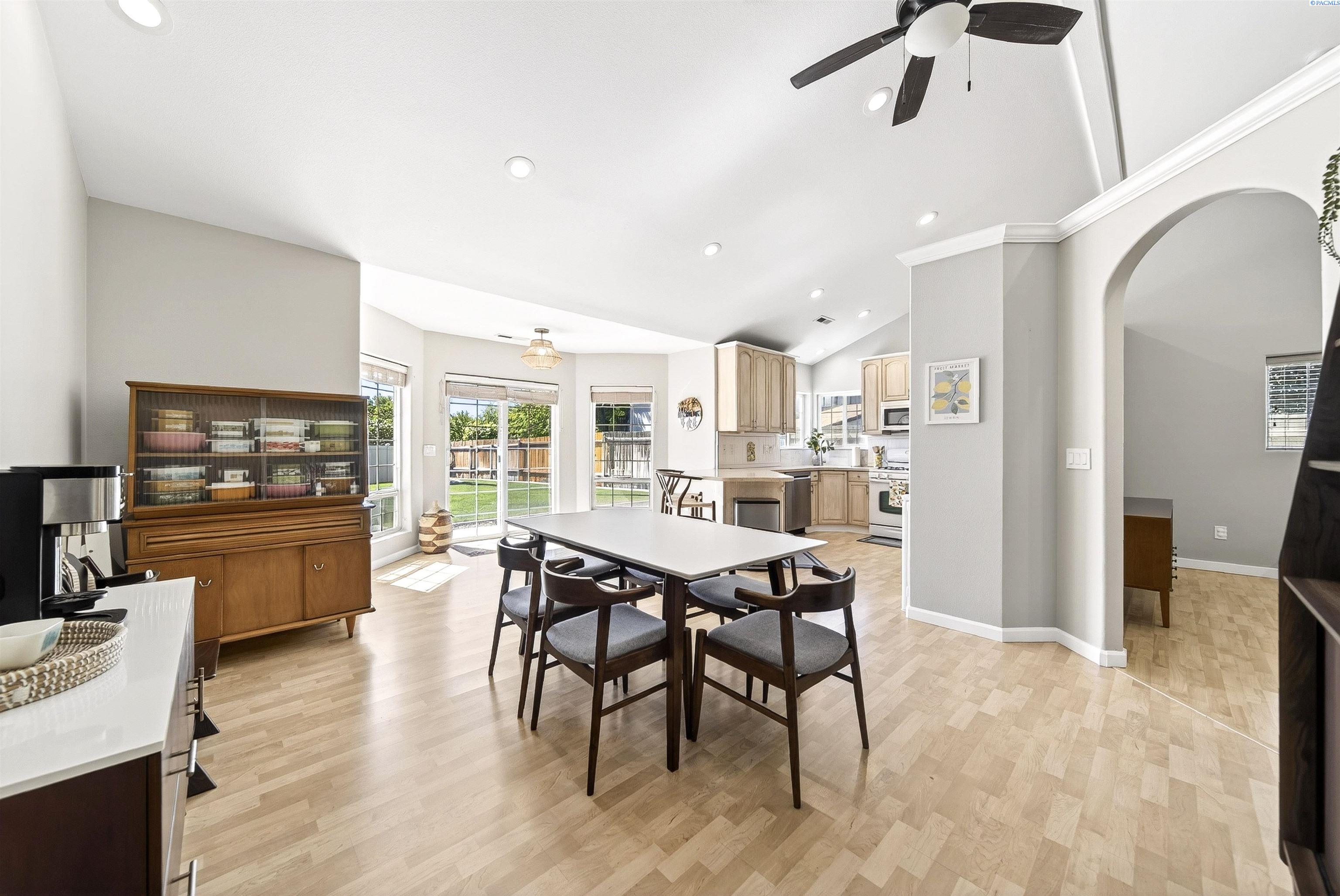 4805 Robin Ct, West Richland, WA 99353