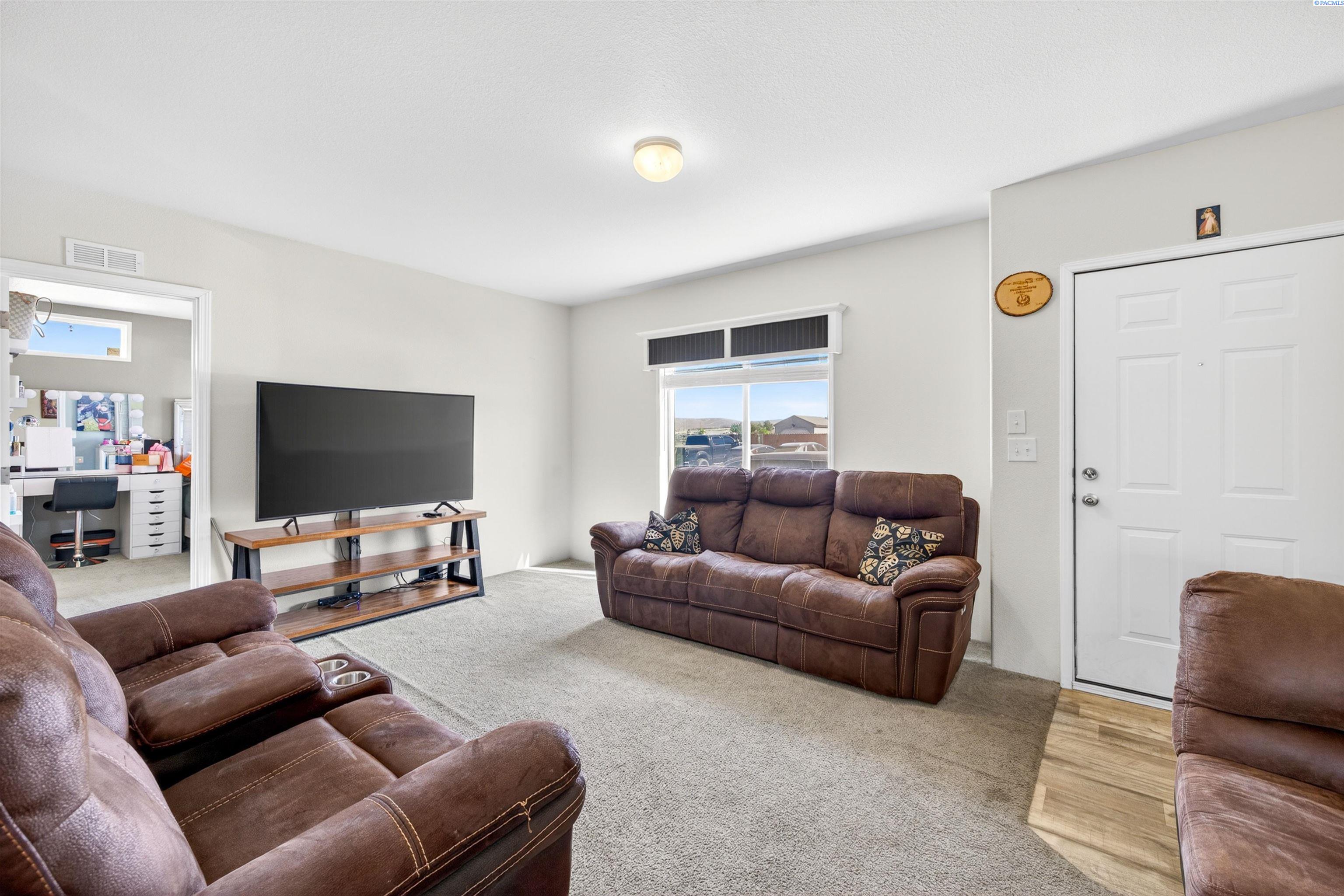 200802 Game Farm Rd #68, Kennewick, WA 99337