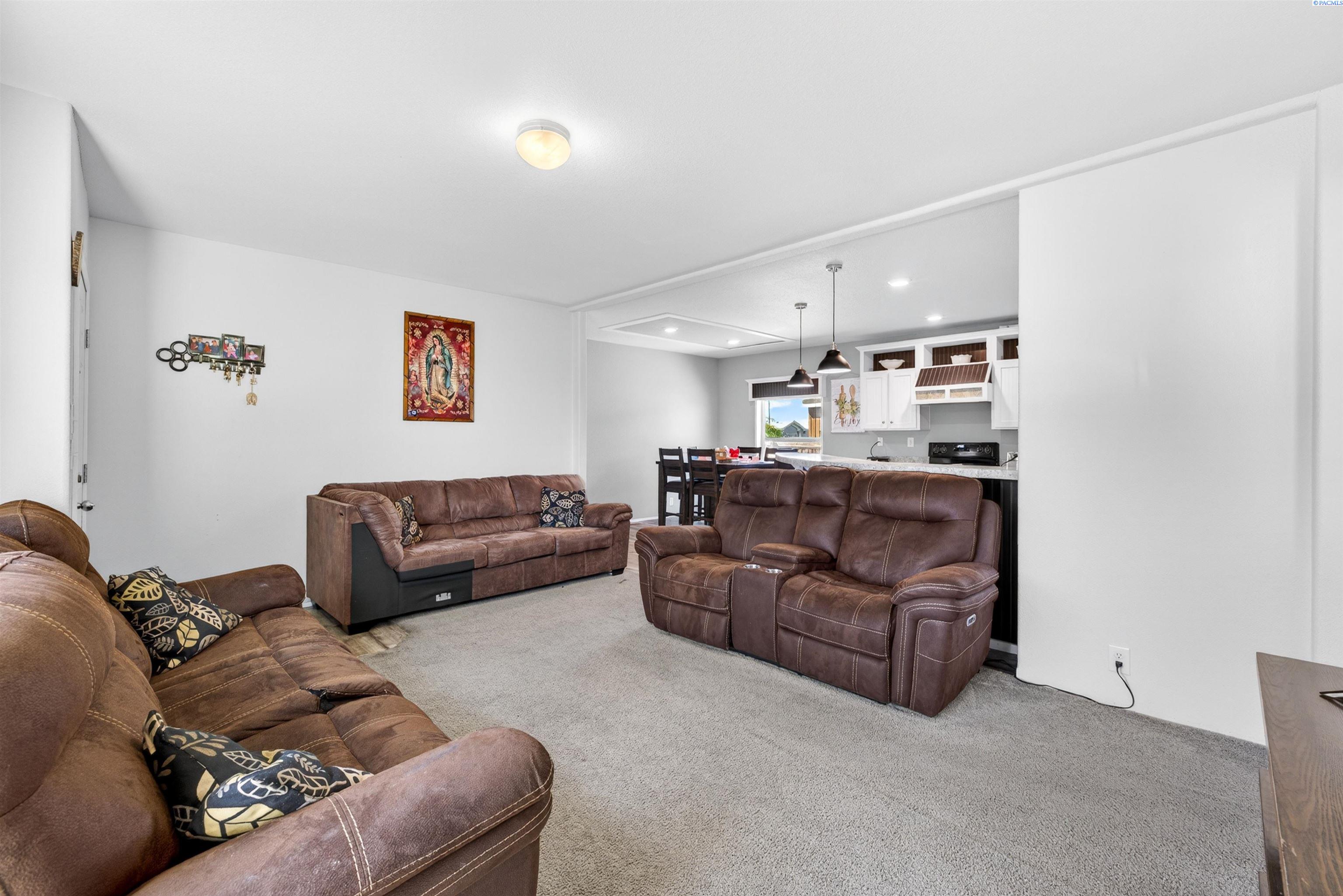 200802 Game Farm Rd #68, Kennewick, WA 99337