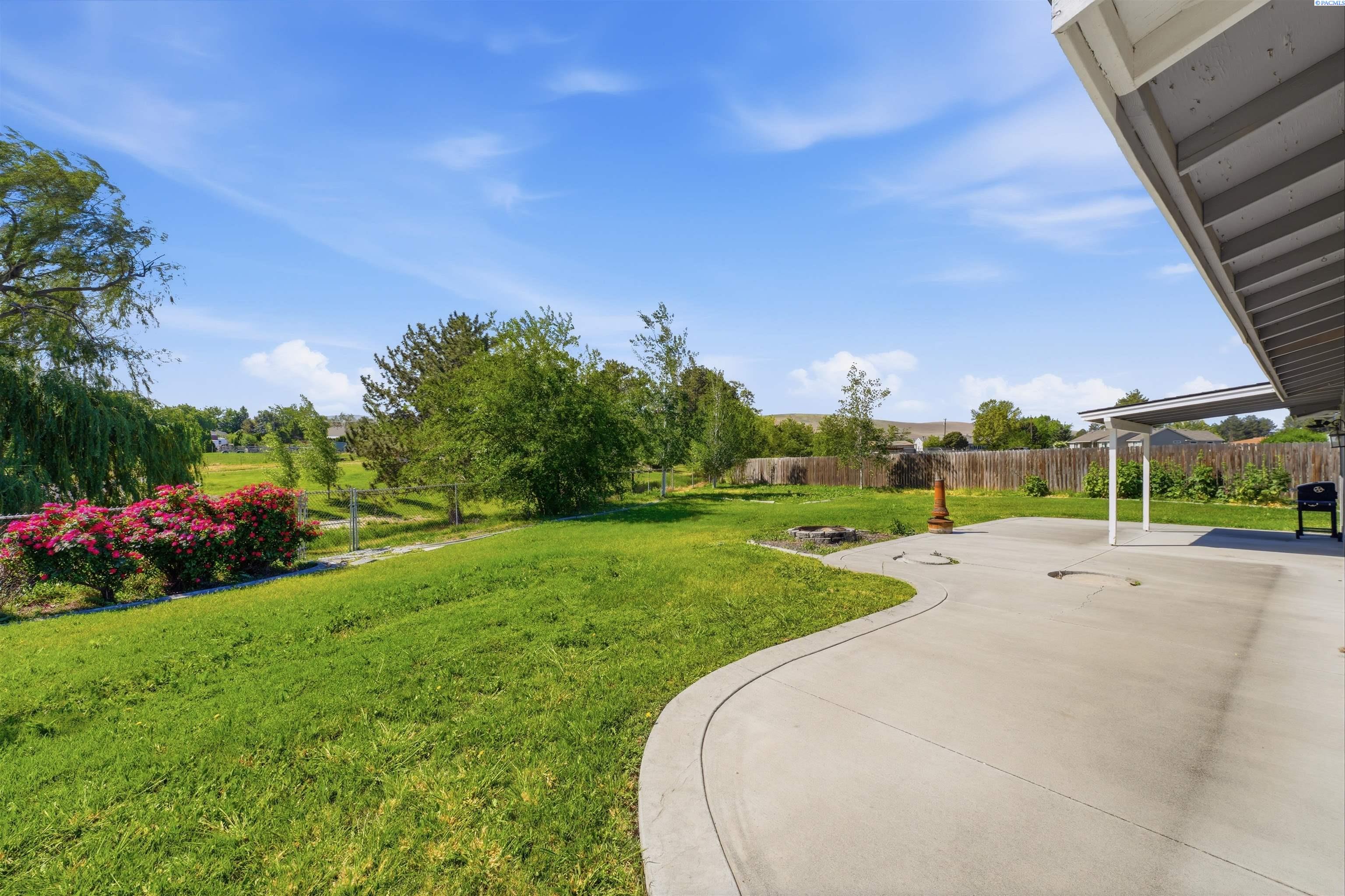 3313 Ione St, Kennewick, WA 99337