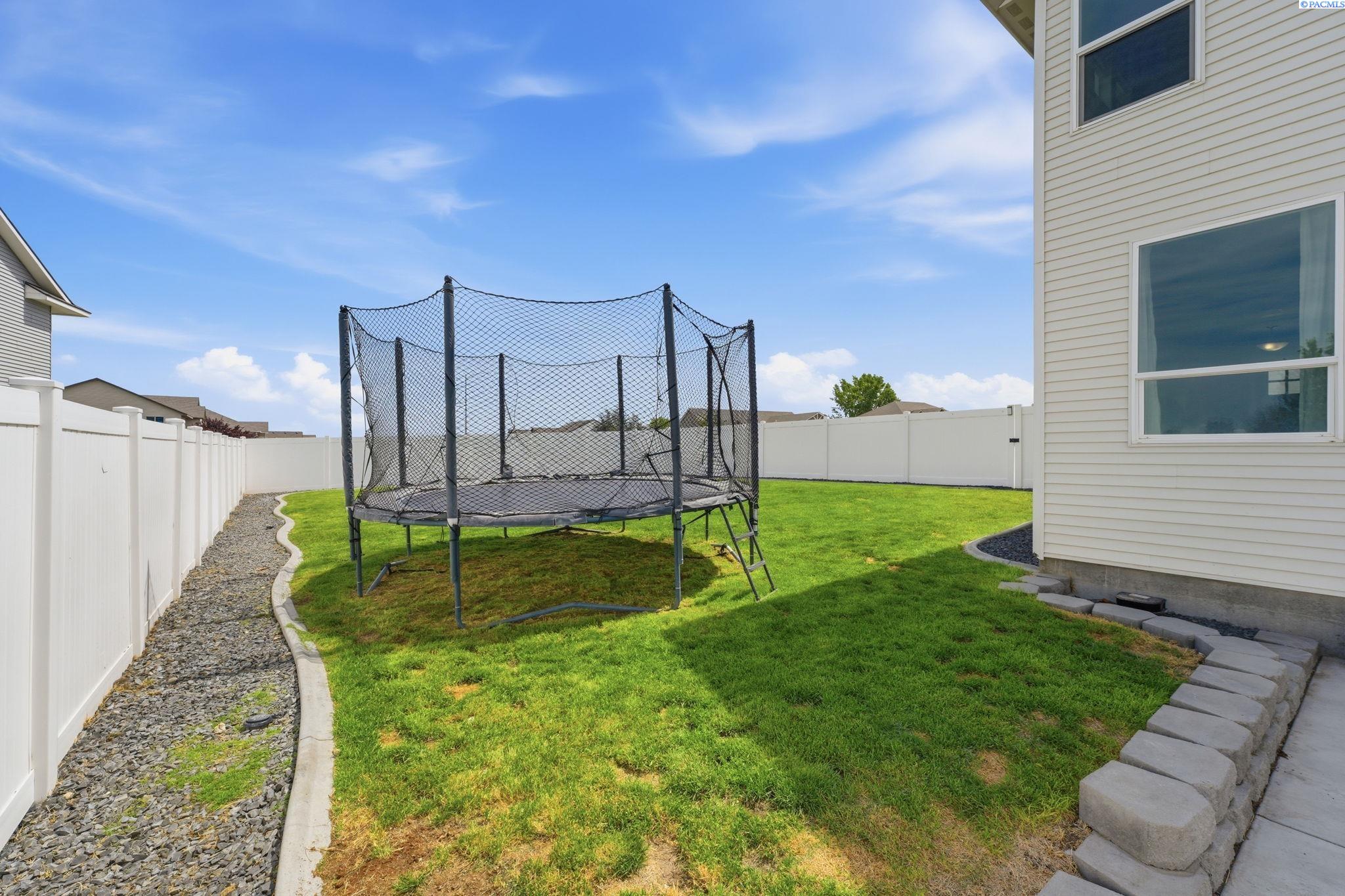 4309 Santa Cruz Ln, Pasco, WA 99301