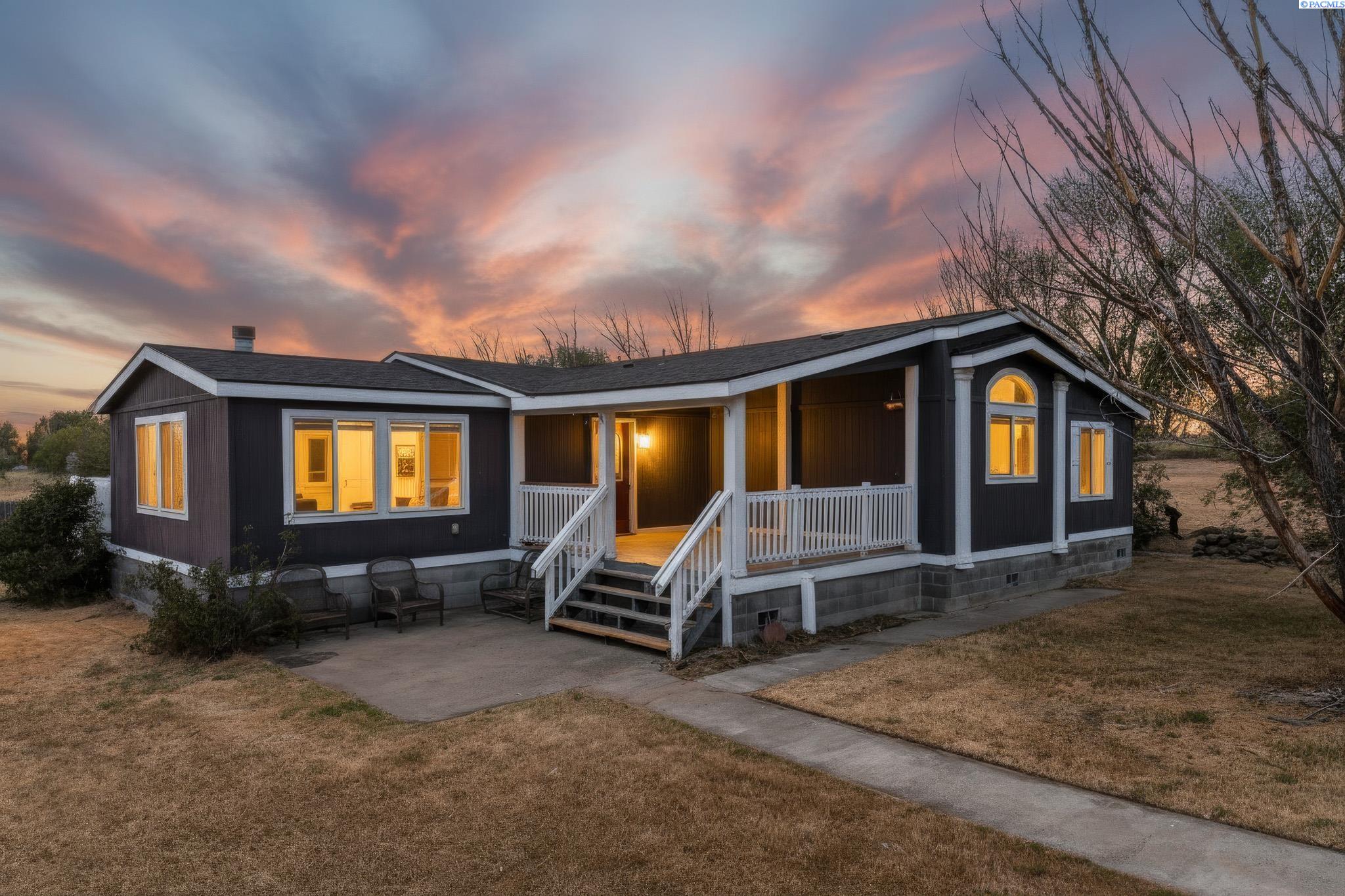 16802 1585 Pr Sw, Prosser, WA 99350