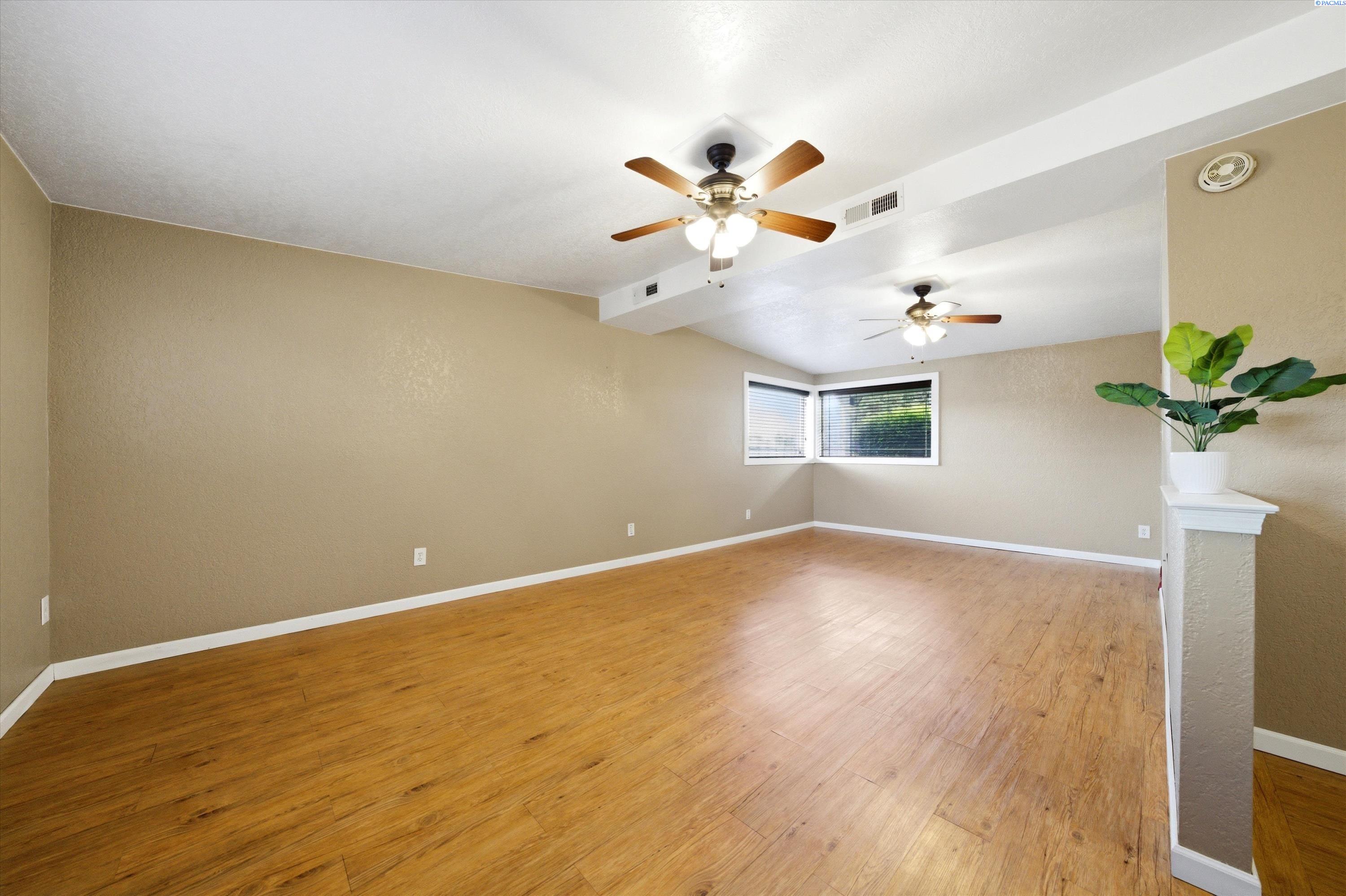 4 23rd , Kennewick, WA 99337