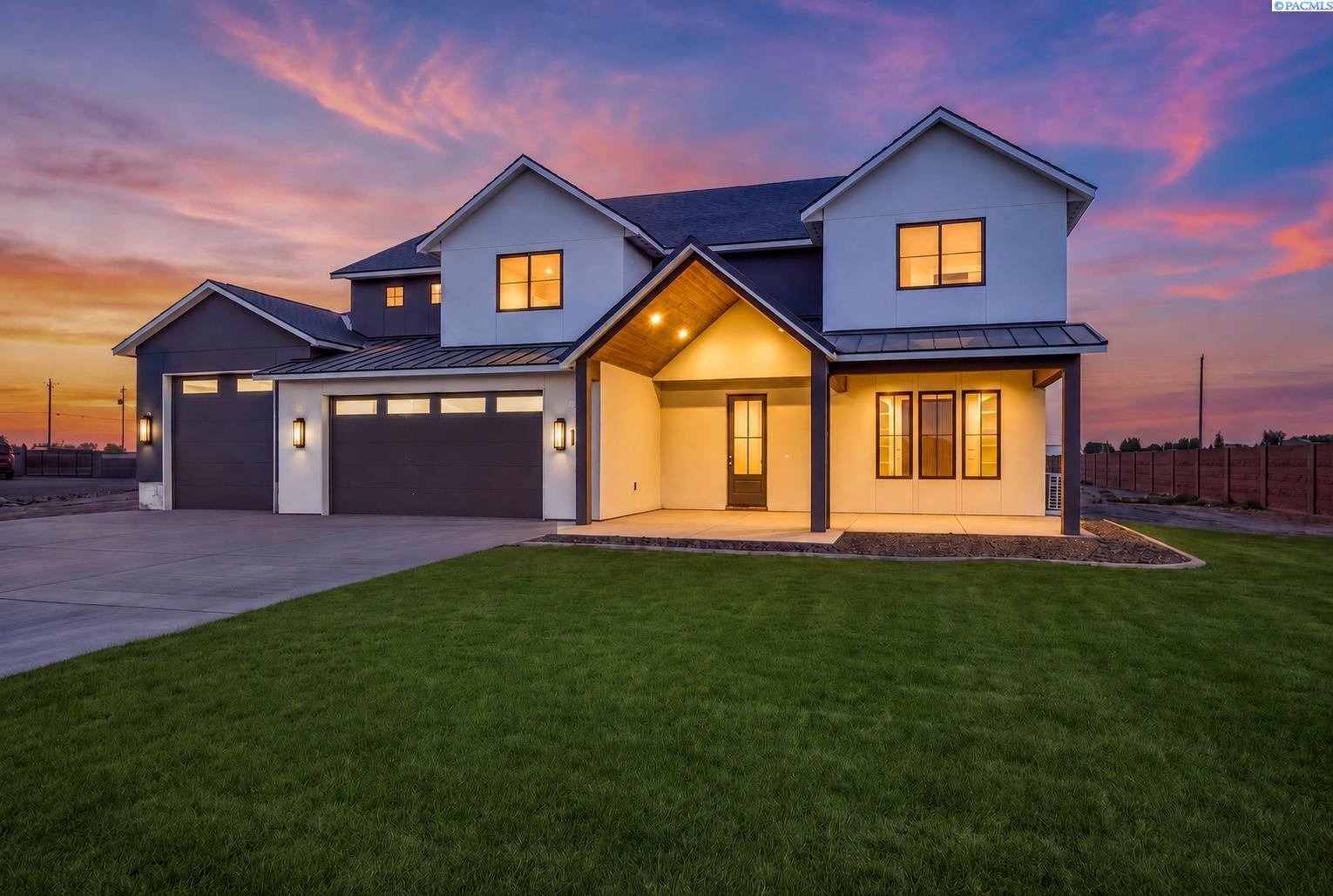 1 Lily Ln, Pasco, WA 99301