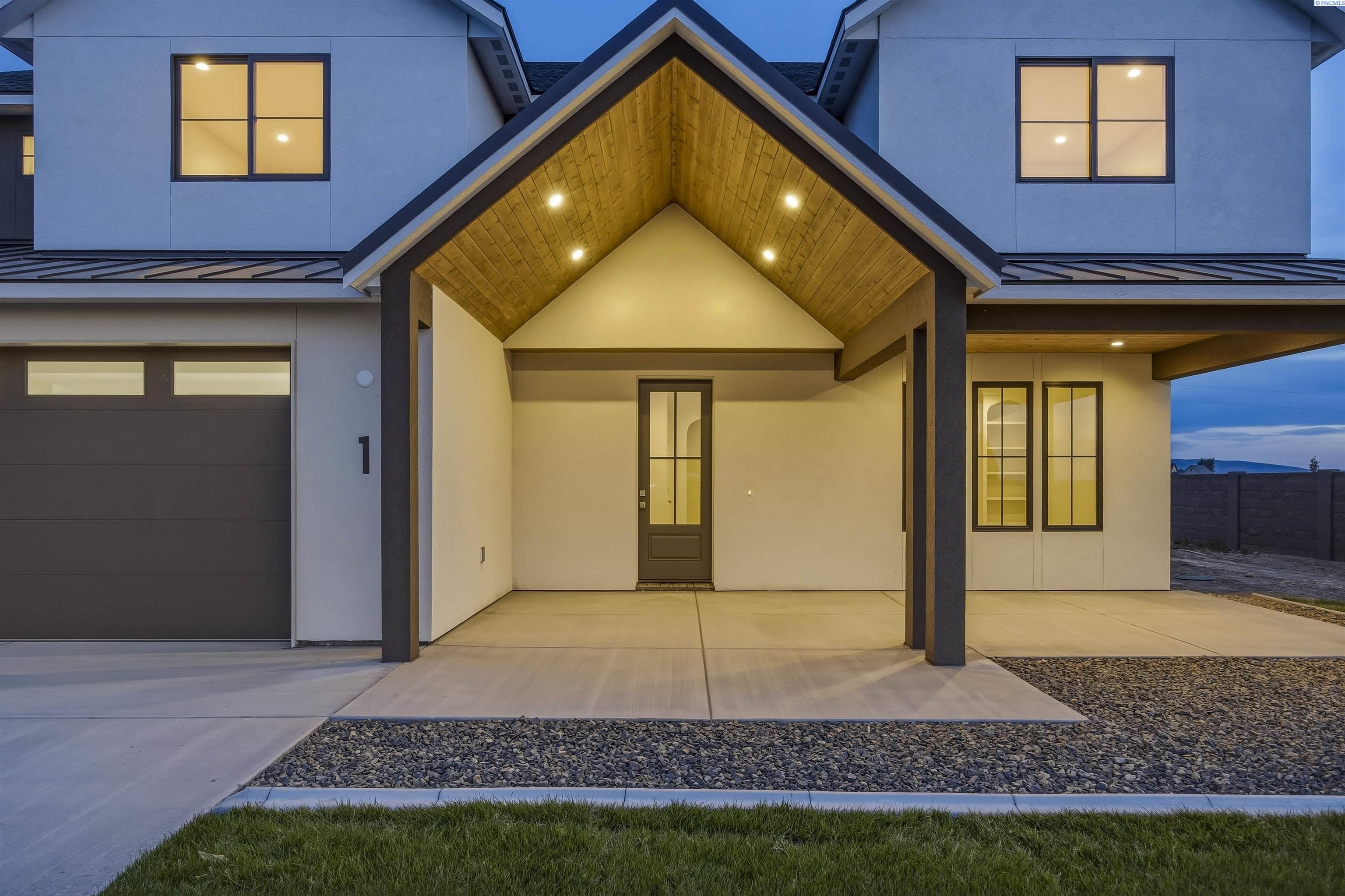 1 Lily Ln, Pasco, WA 99301