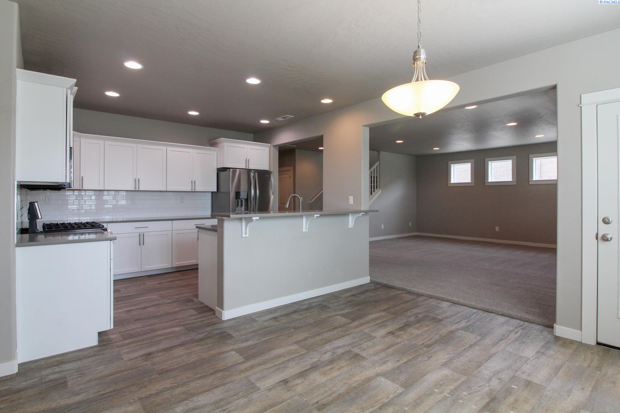 3073 Duval Loop, Richland, WA 99352