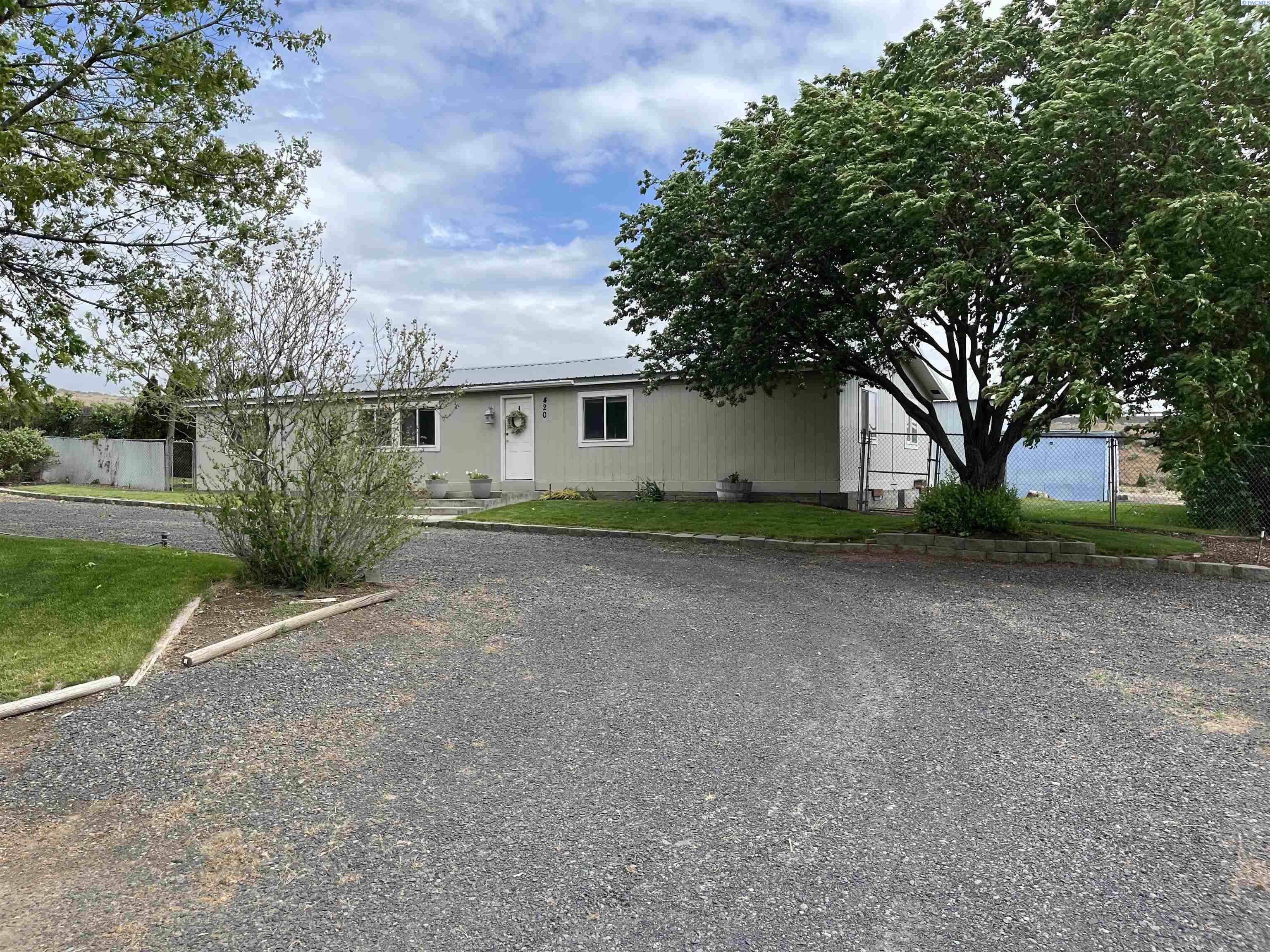 420 Ephrata St, Connell, WA 99326