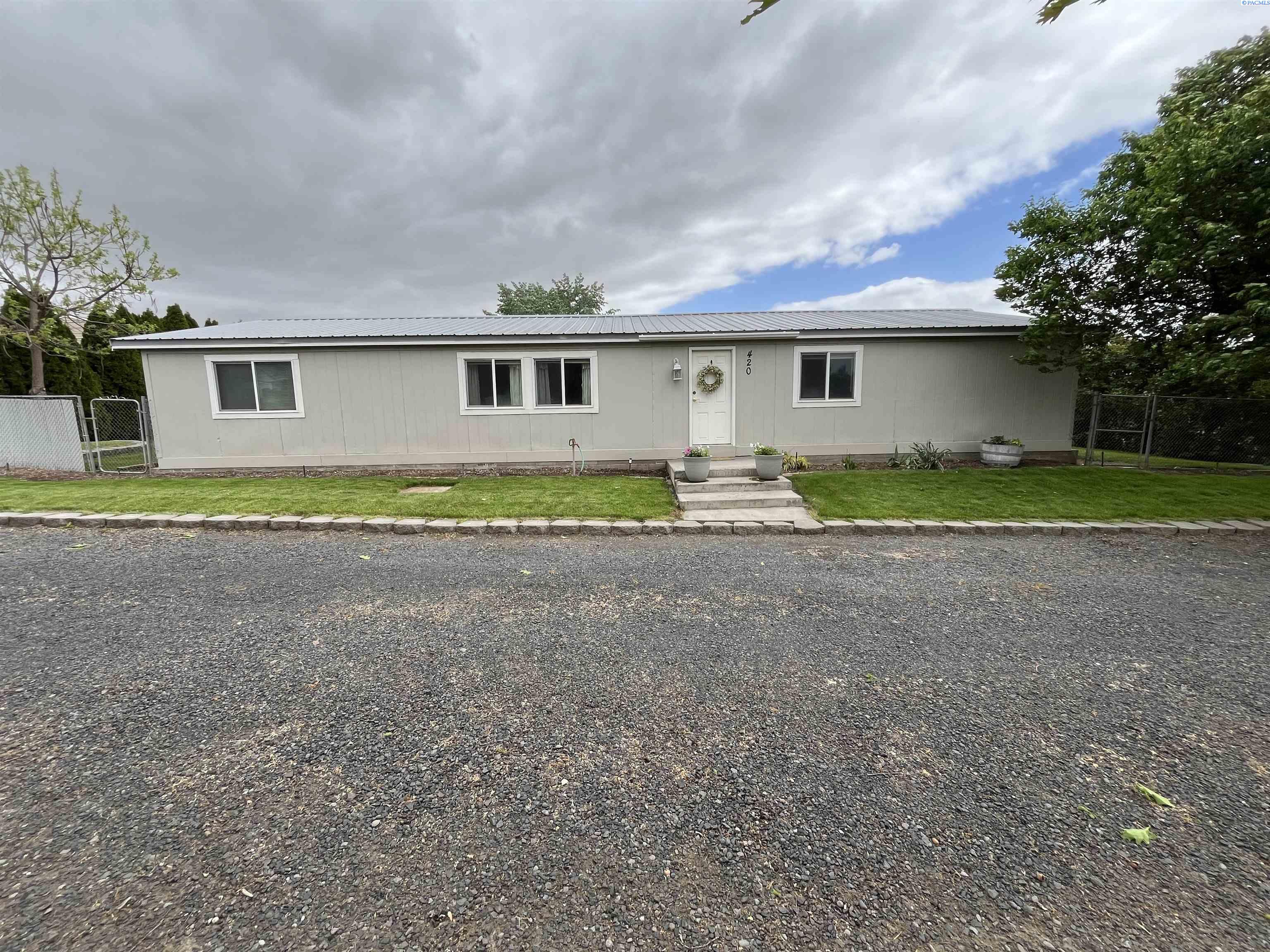 420 Ephrata St, Connell, WA 99326
