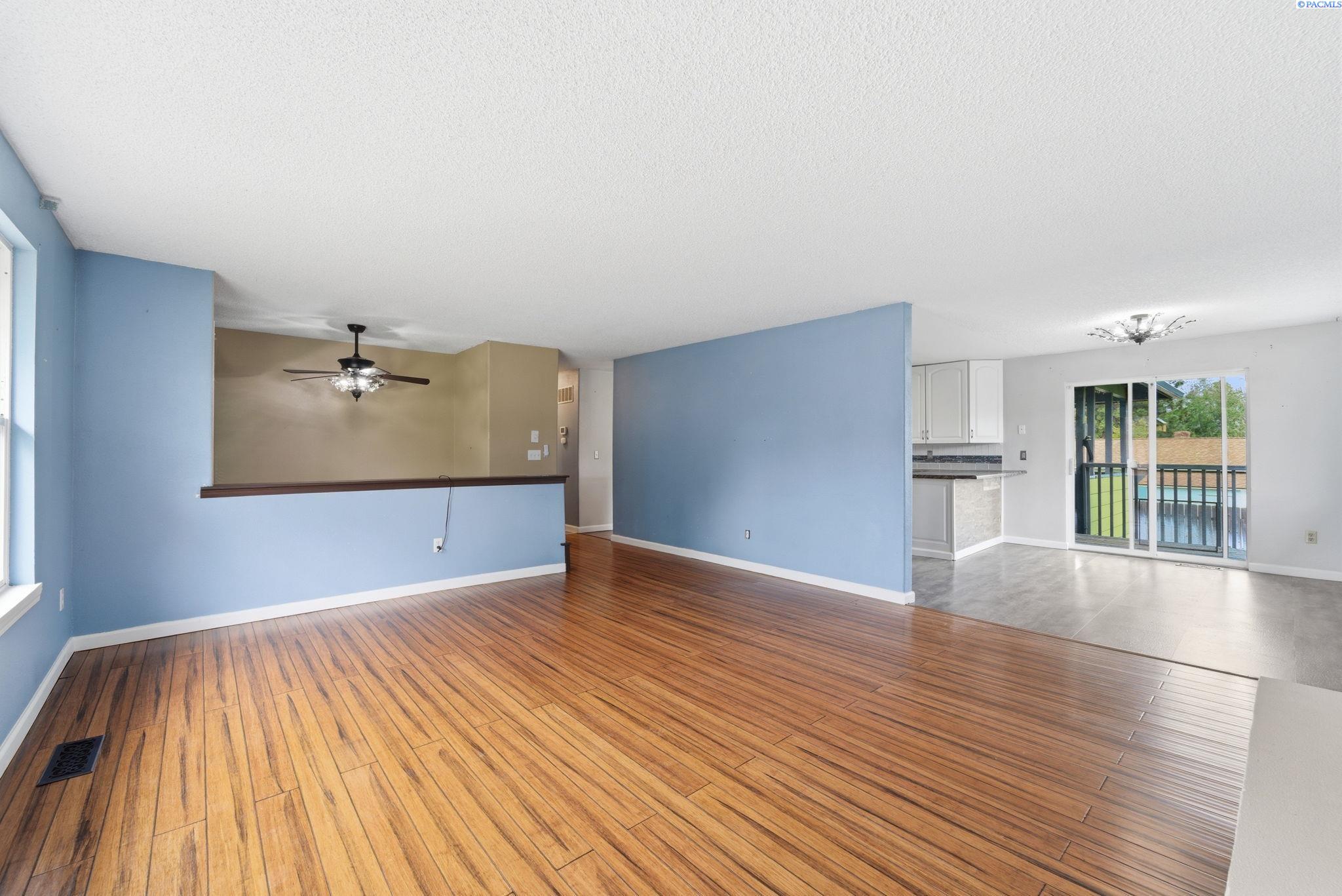 2150 Cascade , Richland, WA 99352