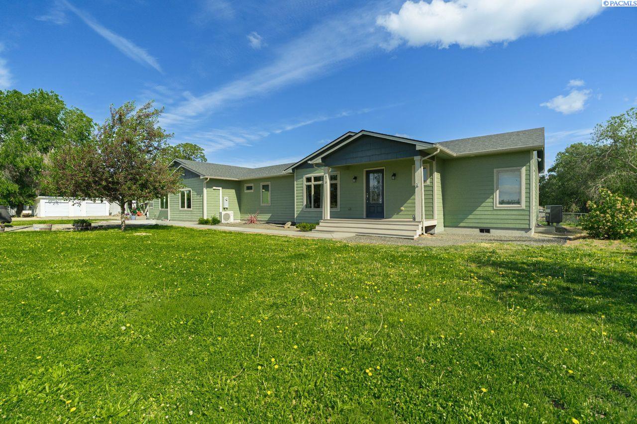 573 E Sunset Dr, Burbank WA 99323