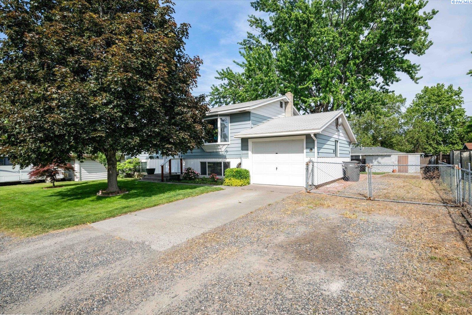 219 Olson St, Kennewick, WA 99336