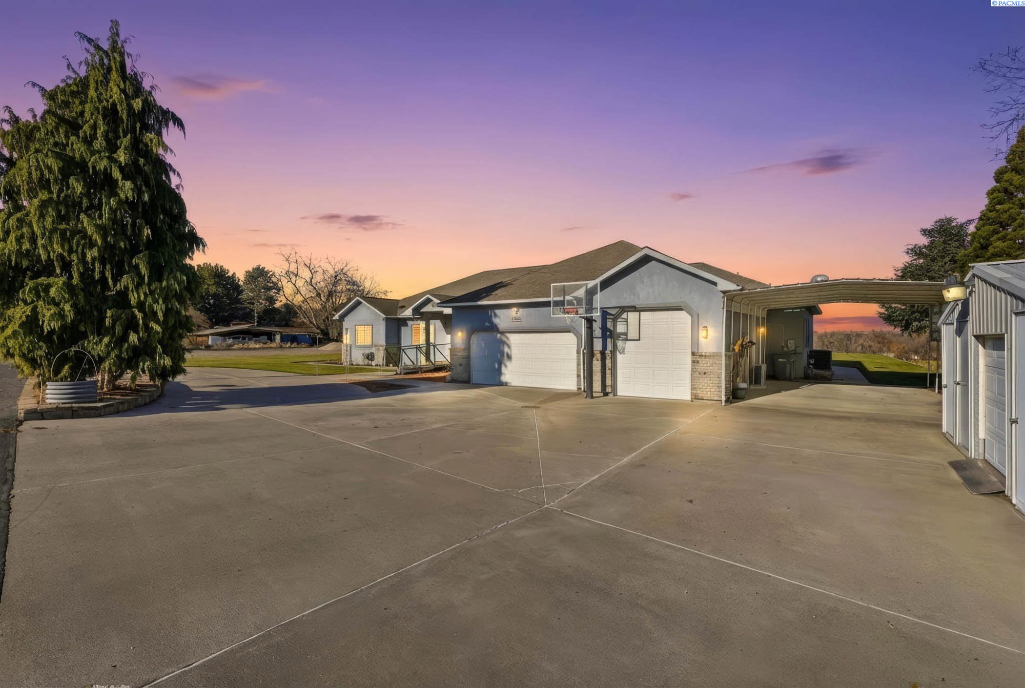 5016 Yellowstone Ave, Kennewick, WA 99336