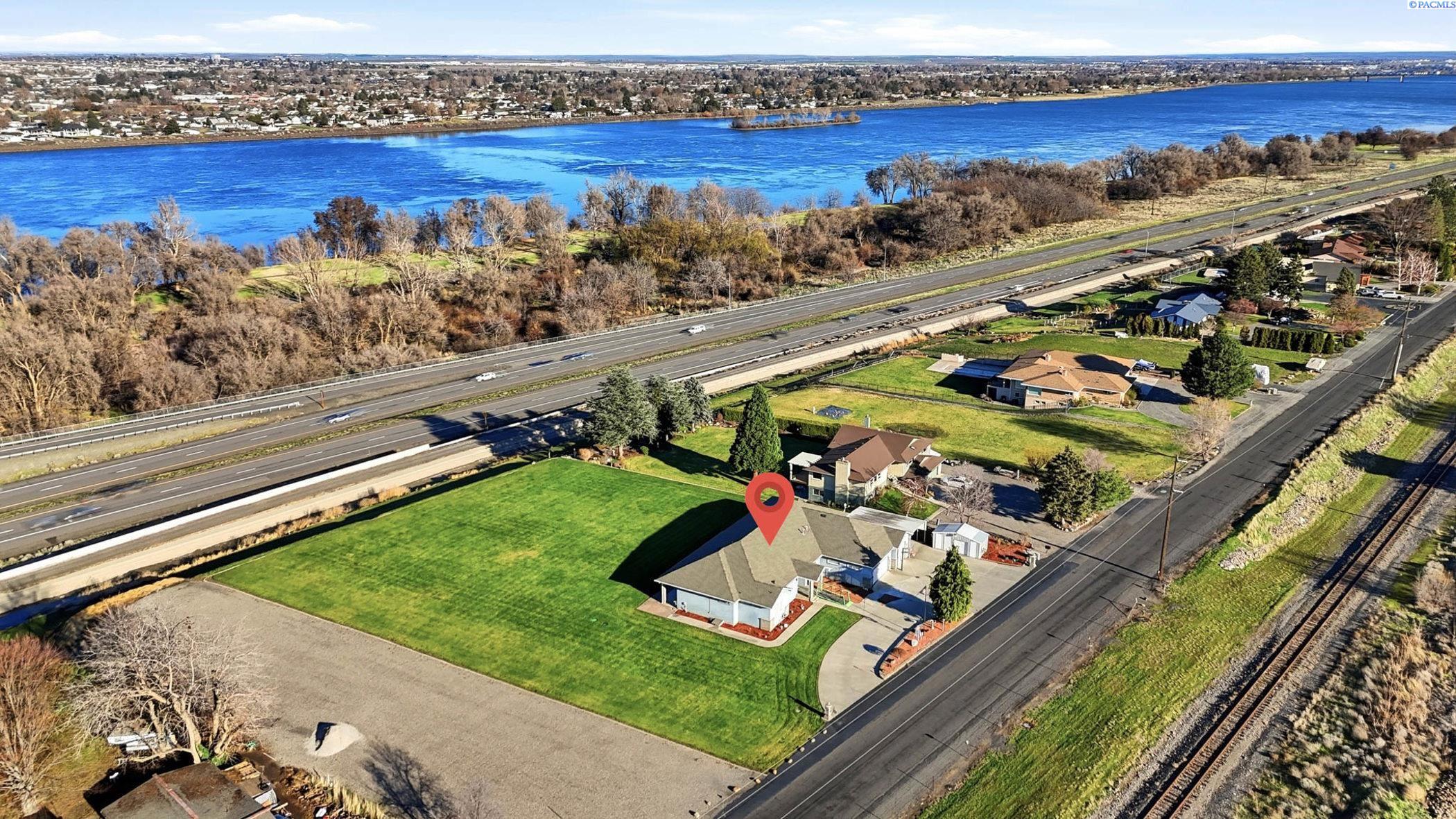 5016 Yellowstone Ave, Kennewick, WA 99336