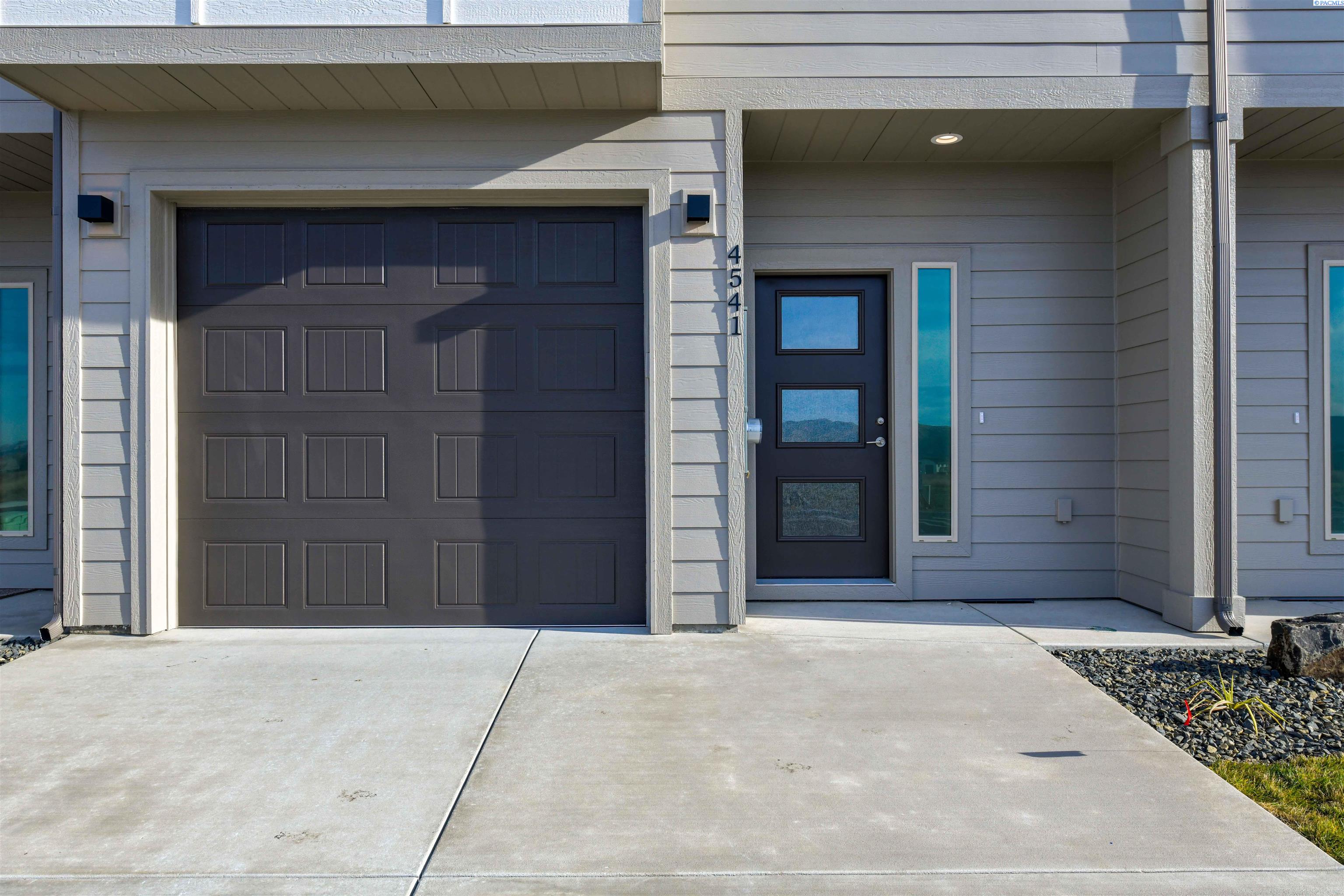 4541 Road 114 , Pasco, WA 99301