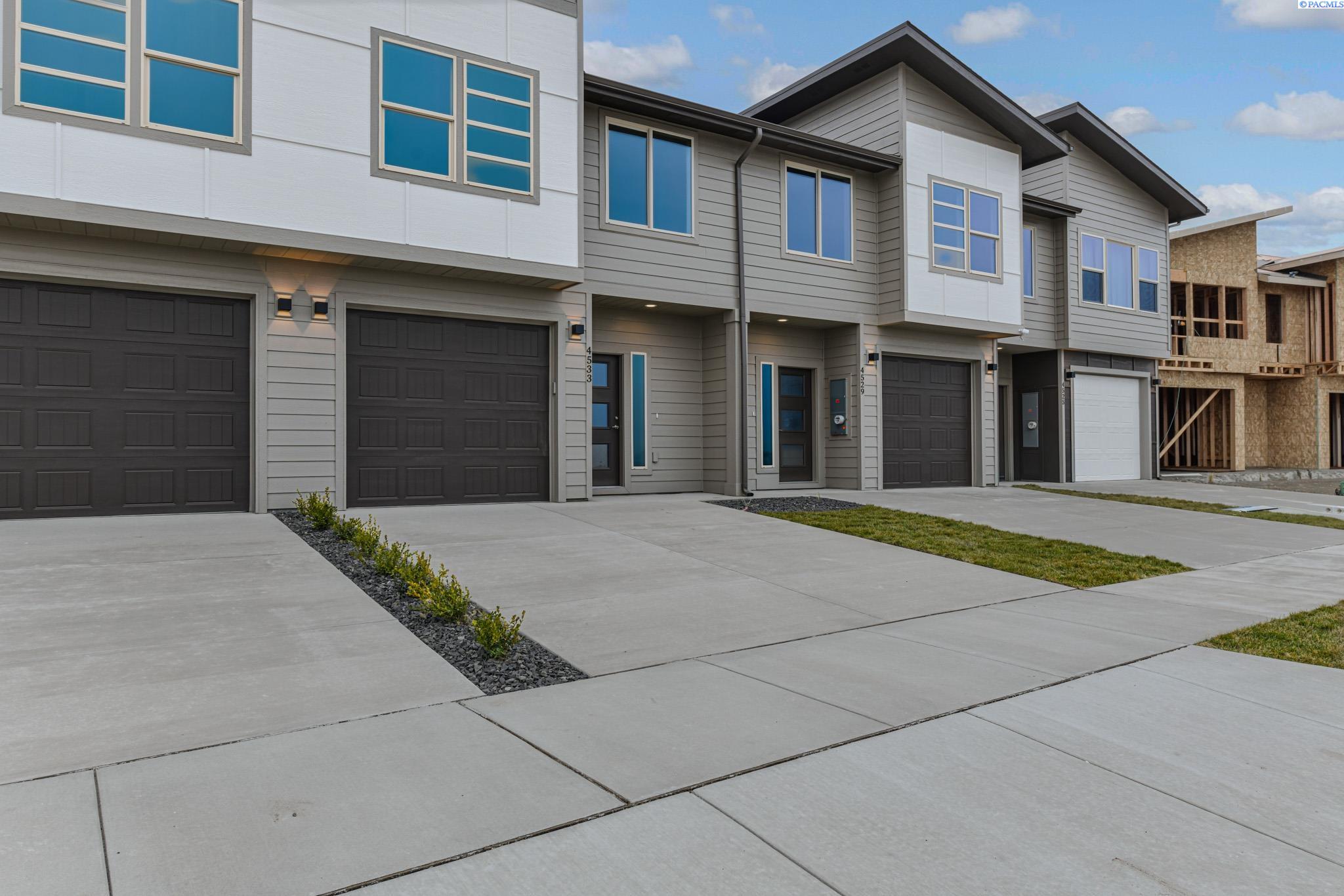 4529 Road 114 , Pasco, WA 99301