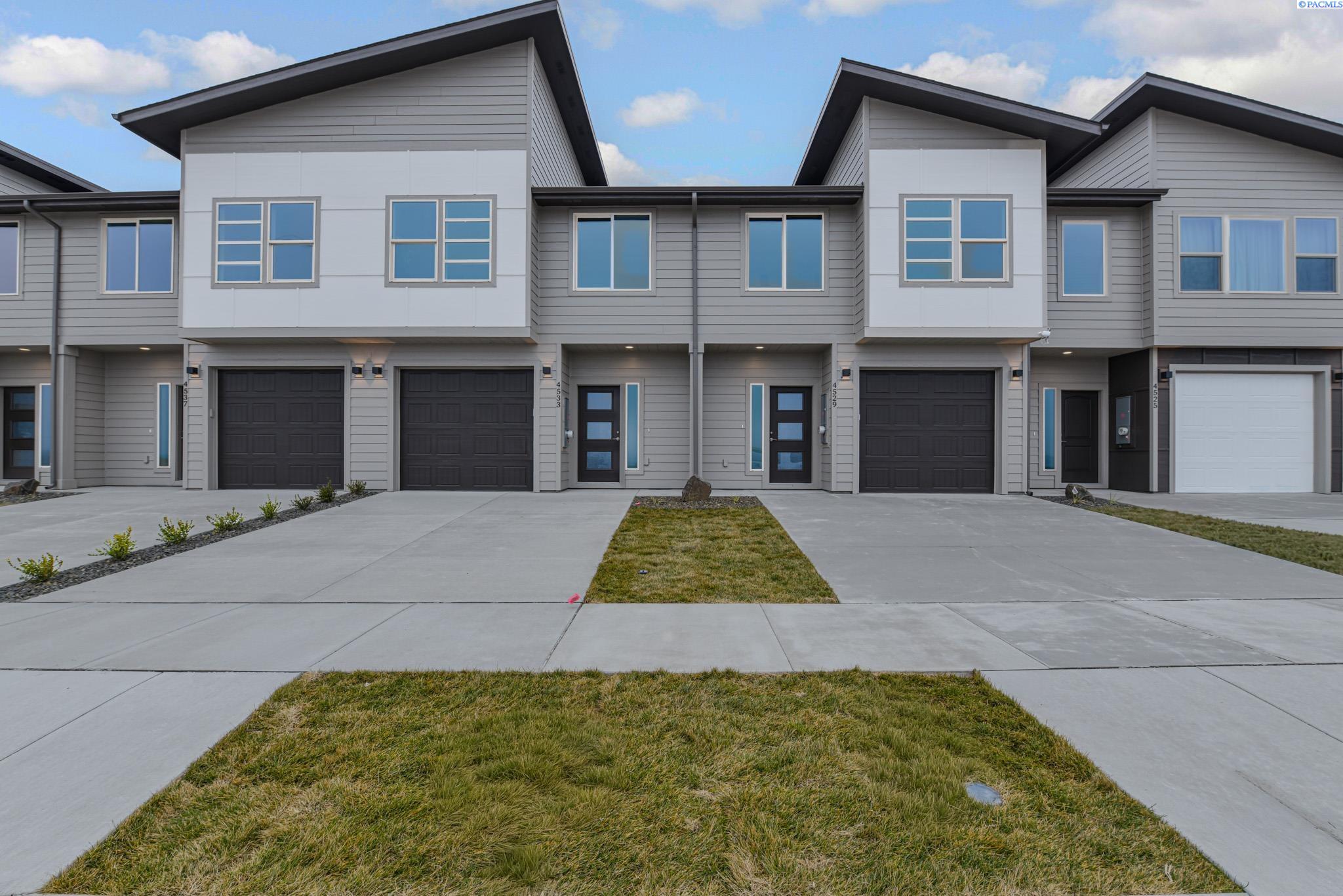 4529 Road 114 , Pasco, WA 99301