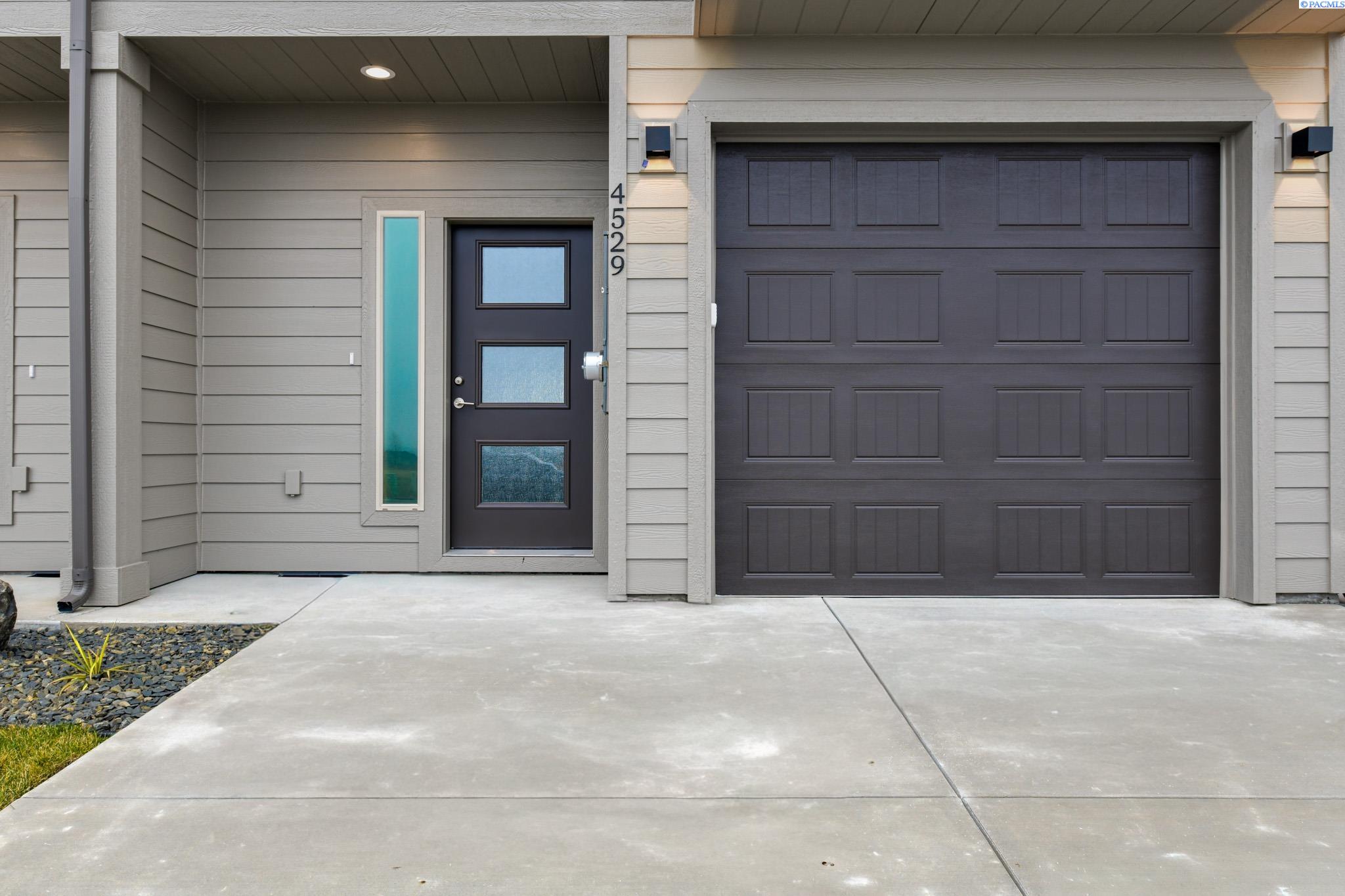 4529 Road 114 , Pasco, WA 99301