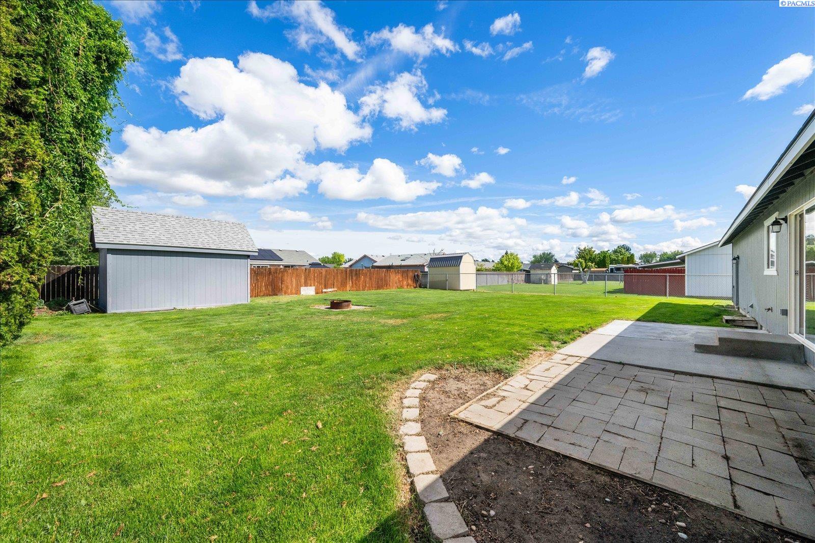4911 Kalahari Dr, Pasco, WA 99301
