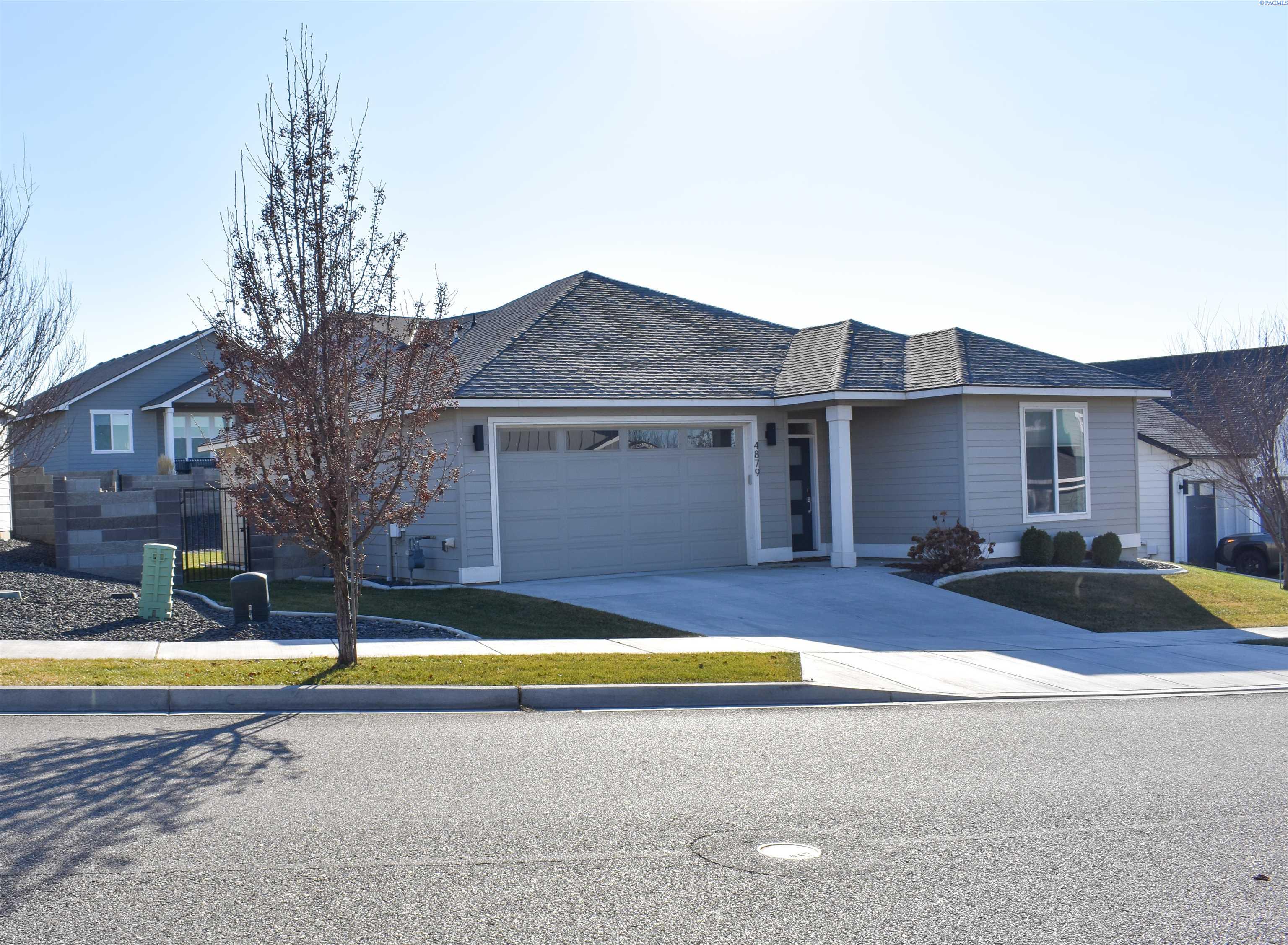 4879 Smitty Dr, Richland, WA 99353