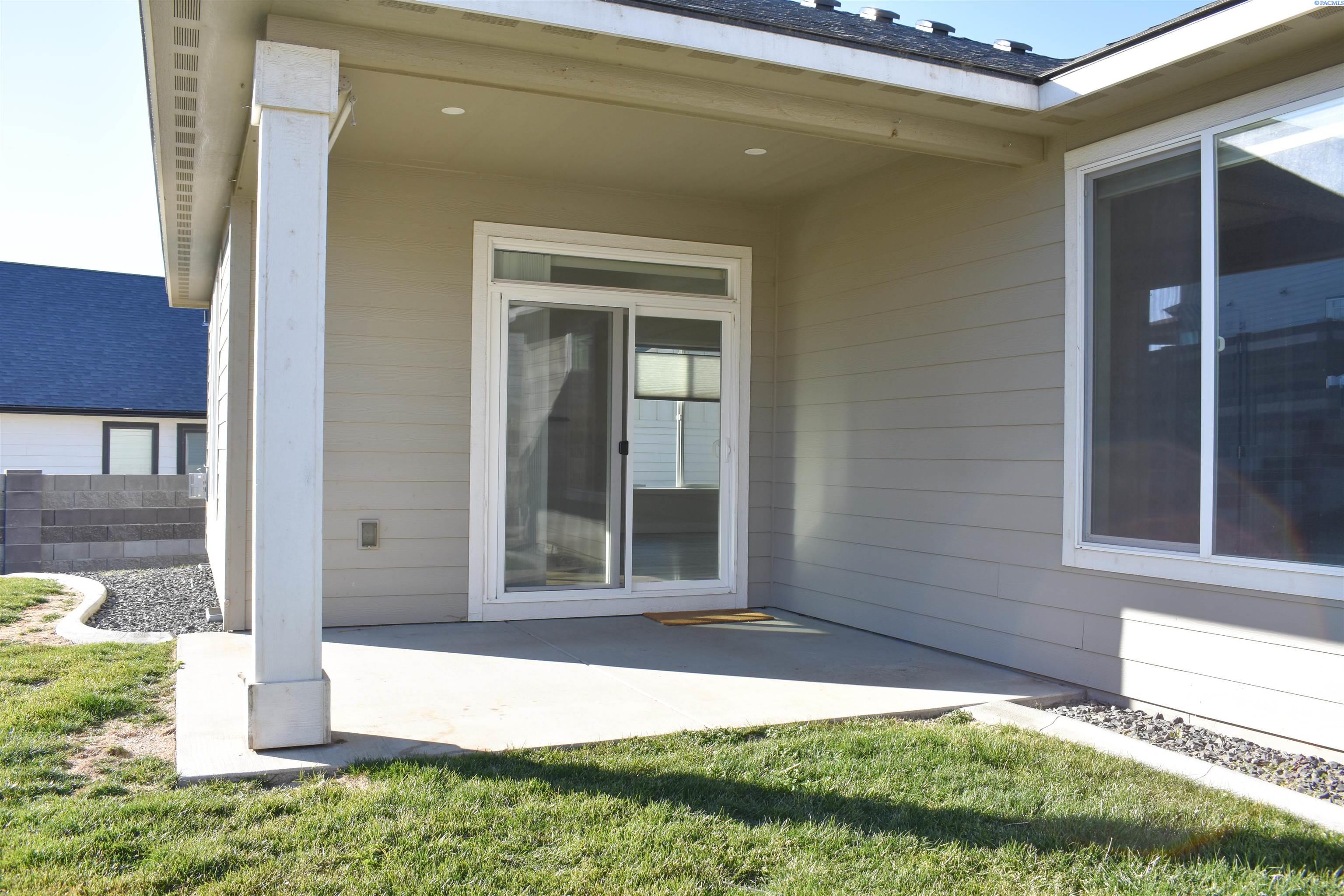 4879 Smitty Dr, Richland, WA 99353