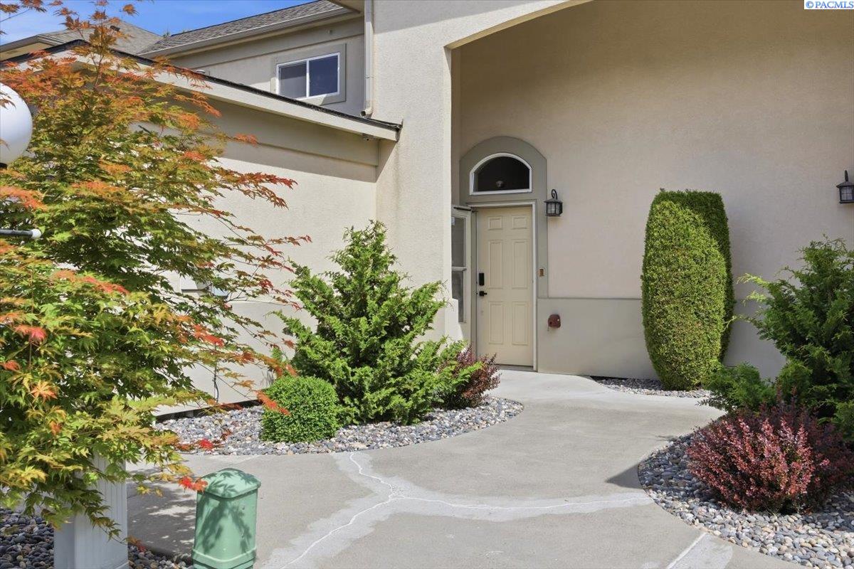 765 Hanford St, Richland, WA 99354
