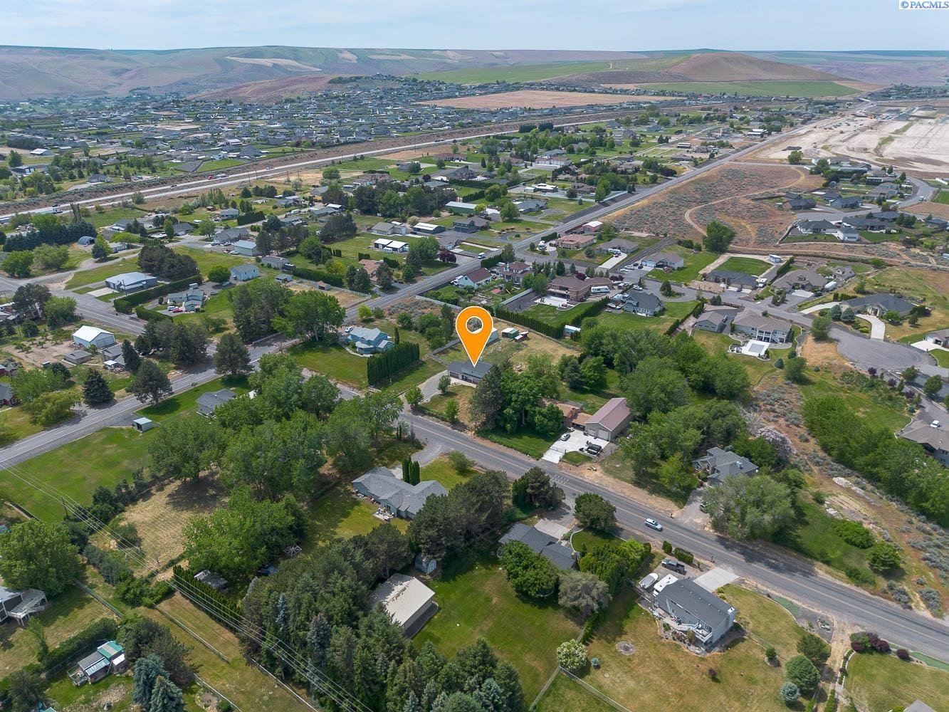 6404 Bermuda Rd, Kennewick, WA 99338