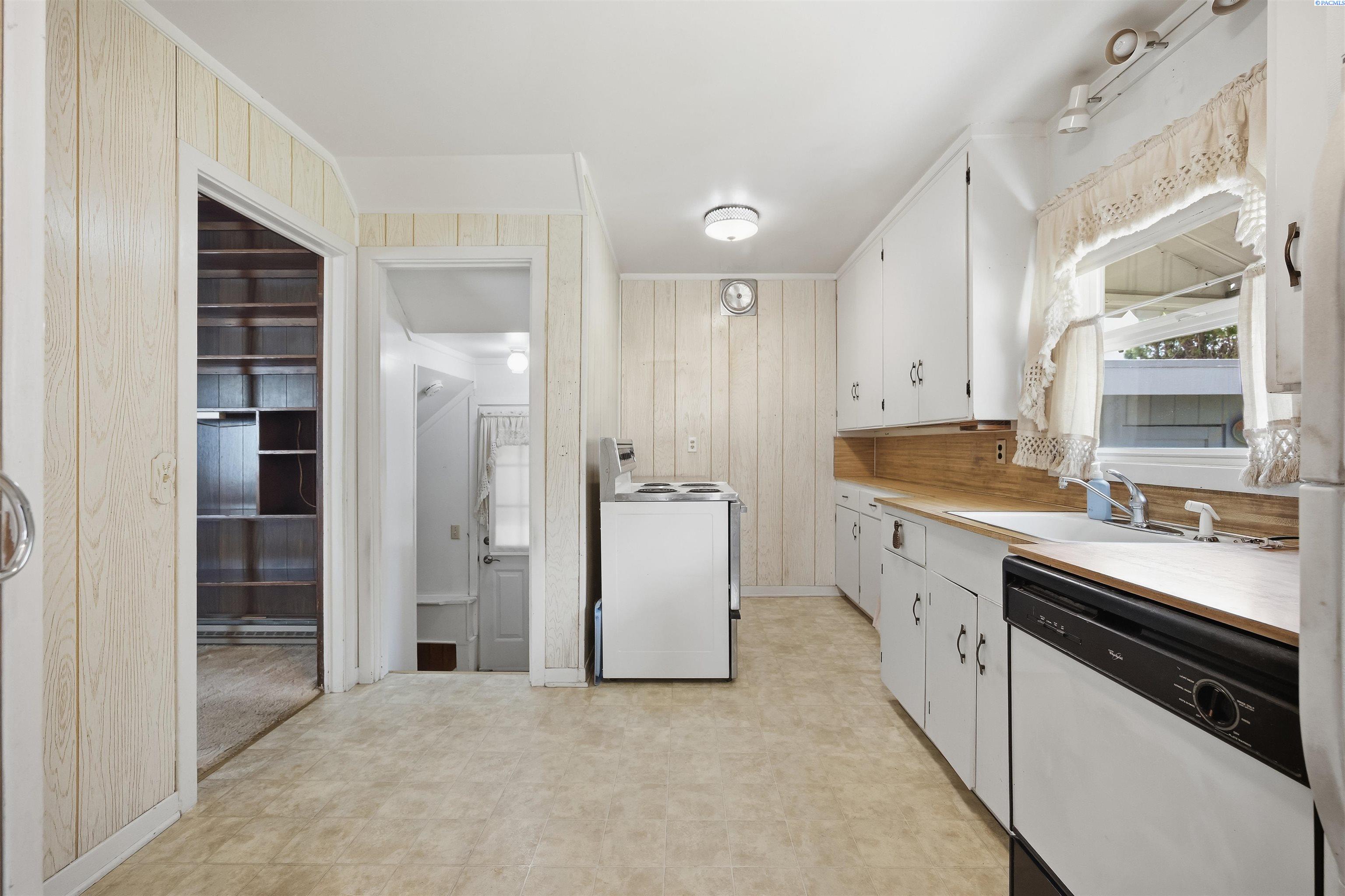 309 Barth Ave, Richland, WA 99352