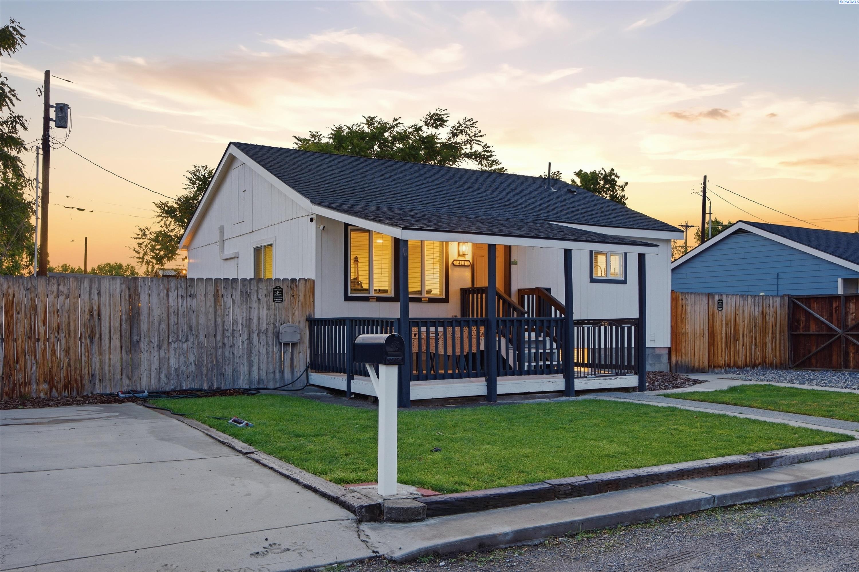 413 Snow Ave, Richland, WA 99352