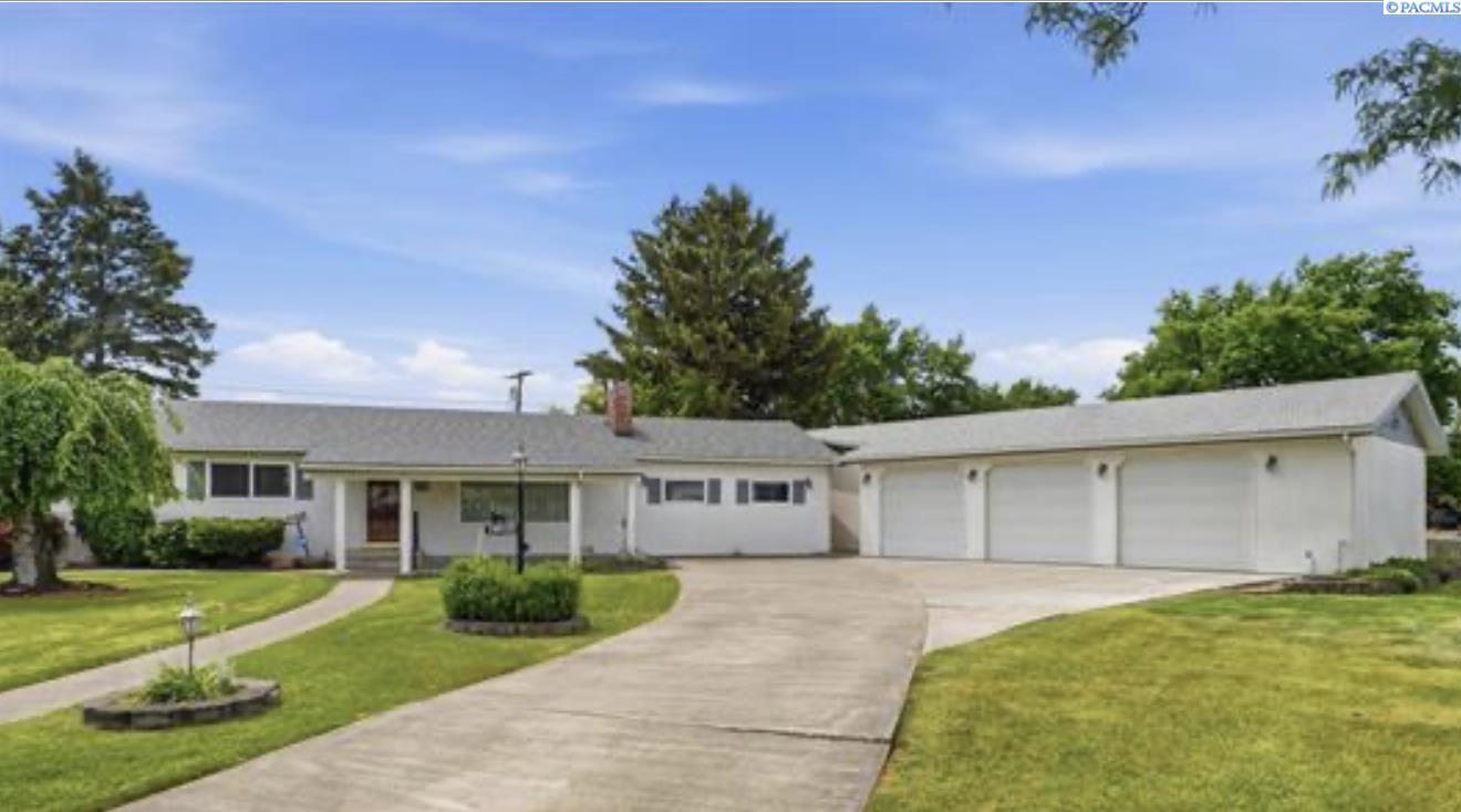 4309 Okanogan Ave, Kennewick, WA 99336