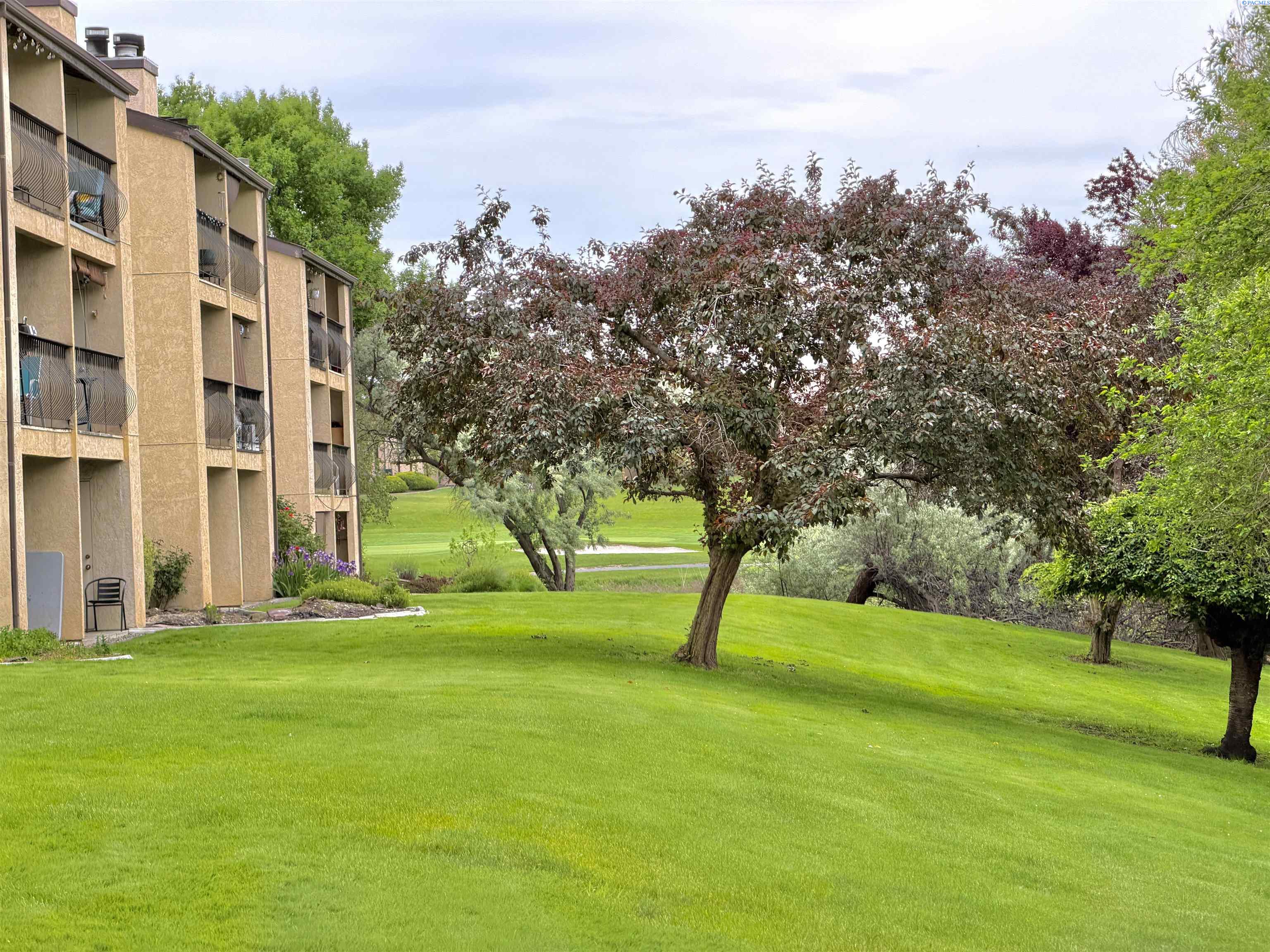 303 Gage Blvd #224, Richland, WA 99352