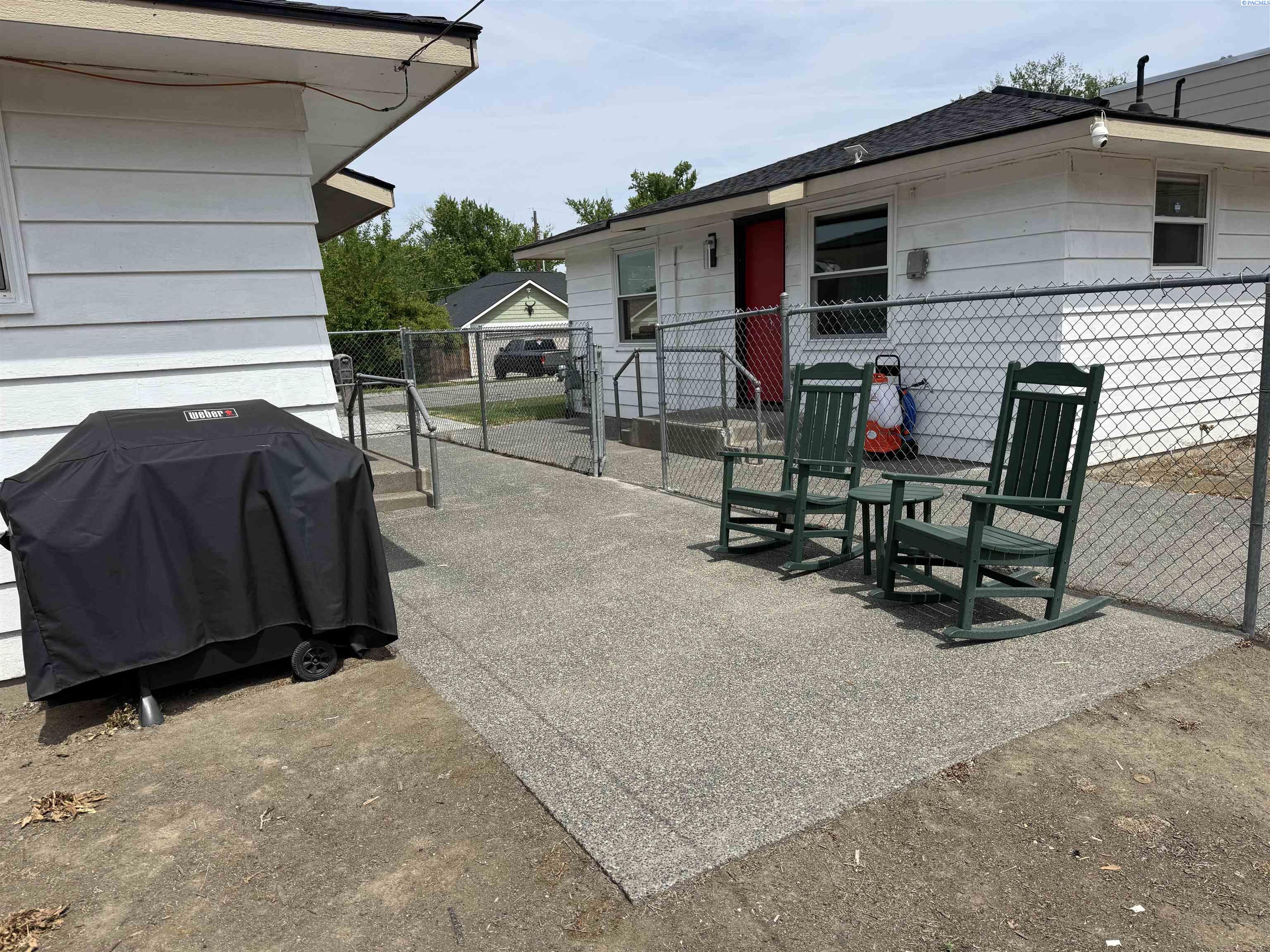 815 Ellen Ave, Prosser, WA 99350