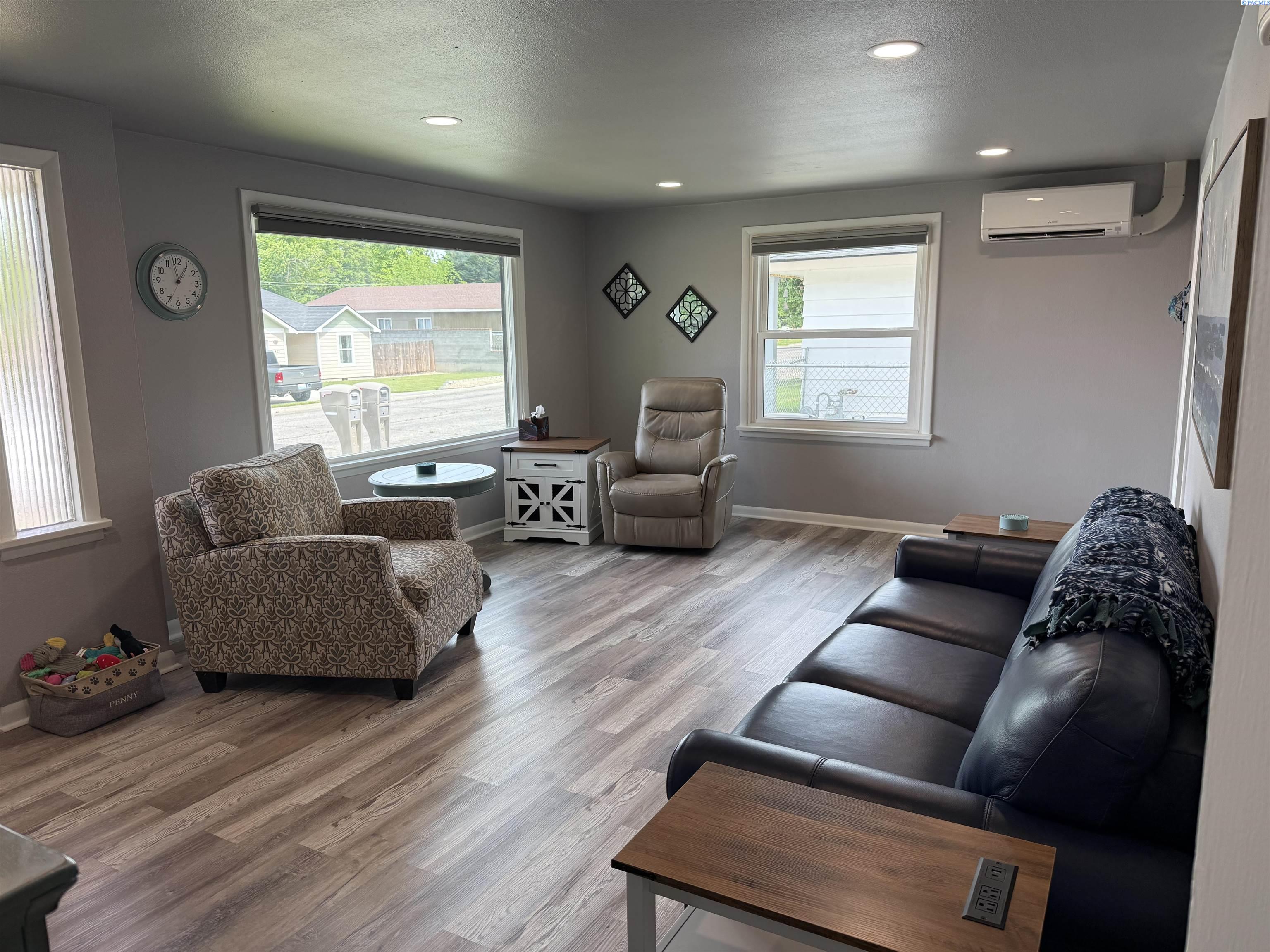 815 Ellen Ave, Prosser, WA 99350