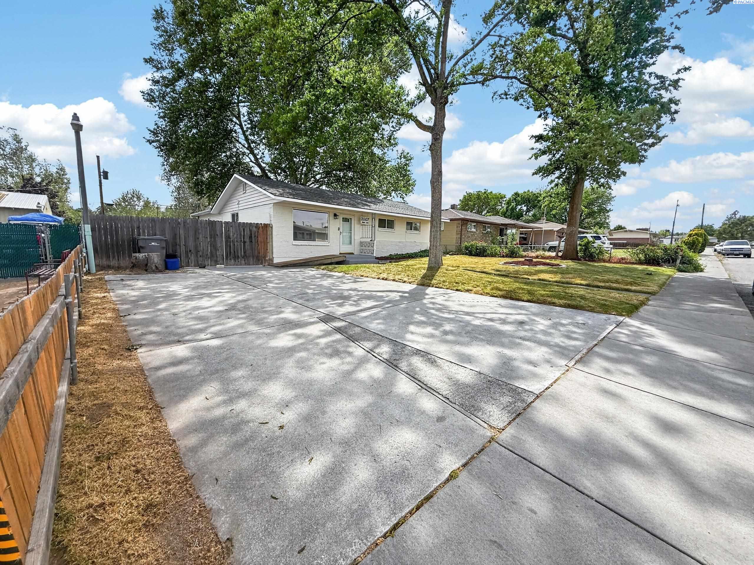 2007 5th Ave, Kennewick, WA 99337
