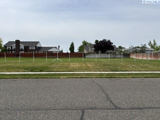 4704 Sahara Dr, Pasco, WA 99301