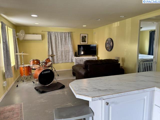 708 Sanford Ave, Richland, WA 99352